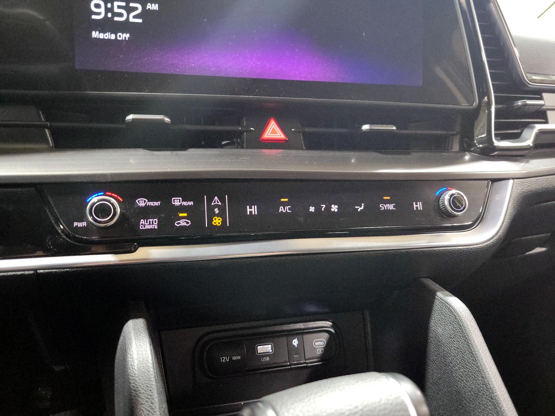 Thumbnail: 2024 Kia Sportage - 16