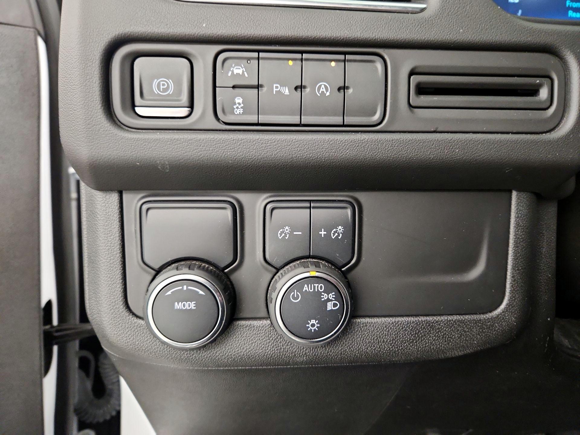 Thumbnail: 2023 Chevrolet Suburban - 13