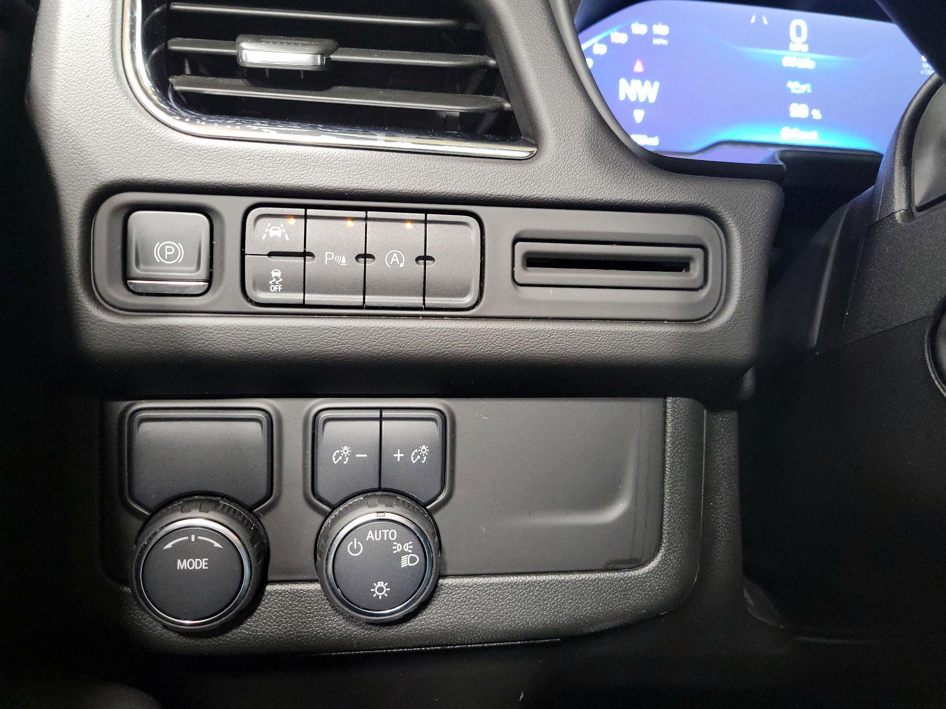 Thumbnail: 2023 Chevrolet Suburban - 13