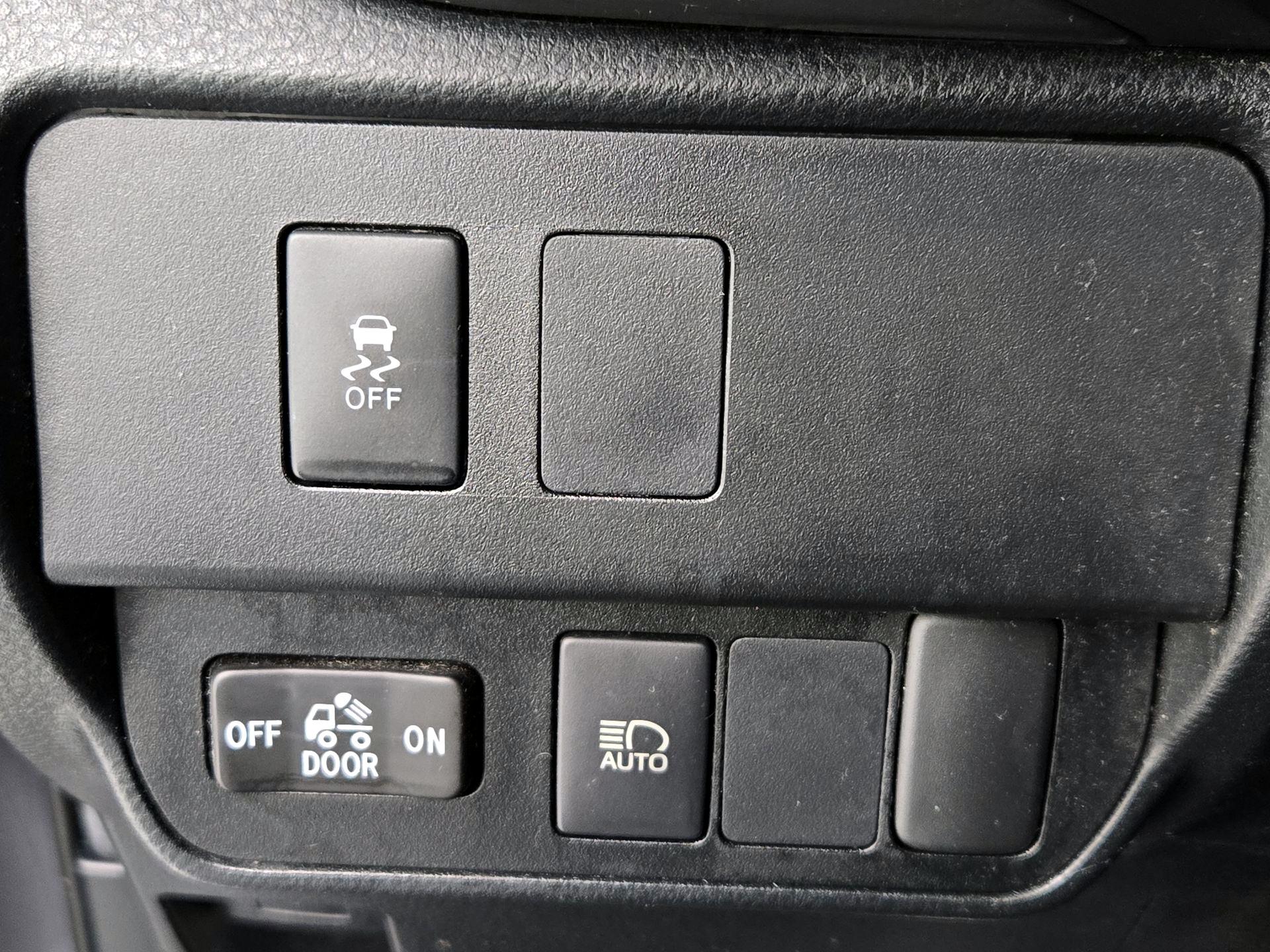 Thumbnail: 2022 Toyota Tacoma - 13