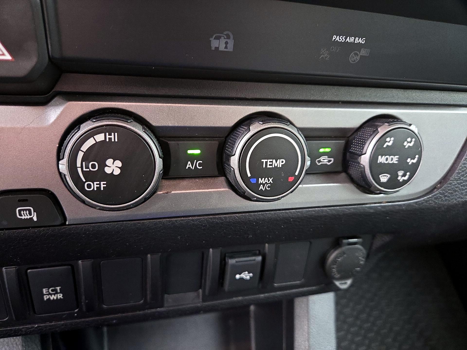 Thumbnail: 2022 Toyota Tacoma - 16