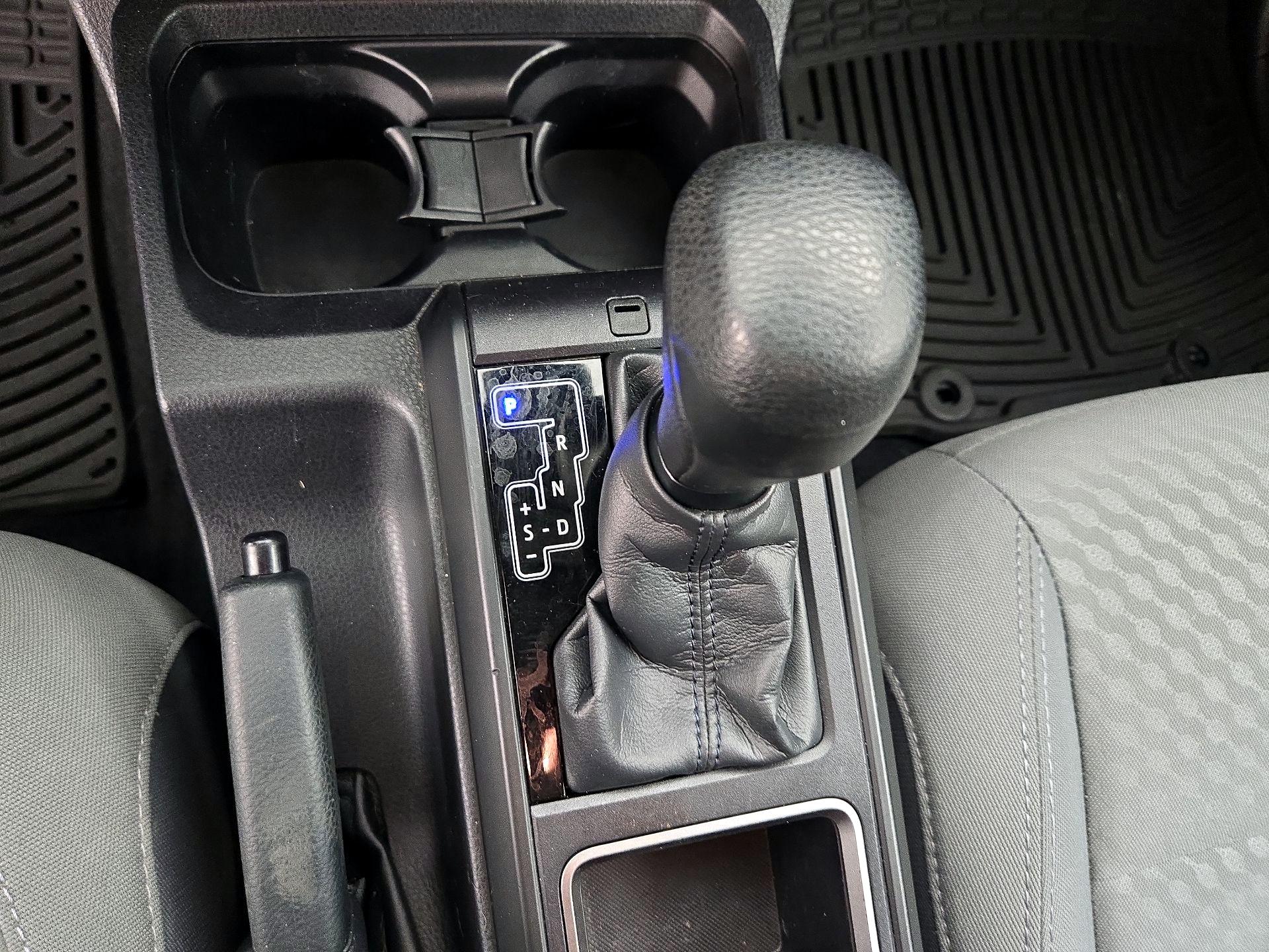 Thumbnail: 2022 Toyota Tacoma - 17