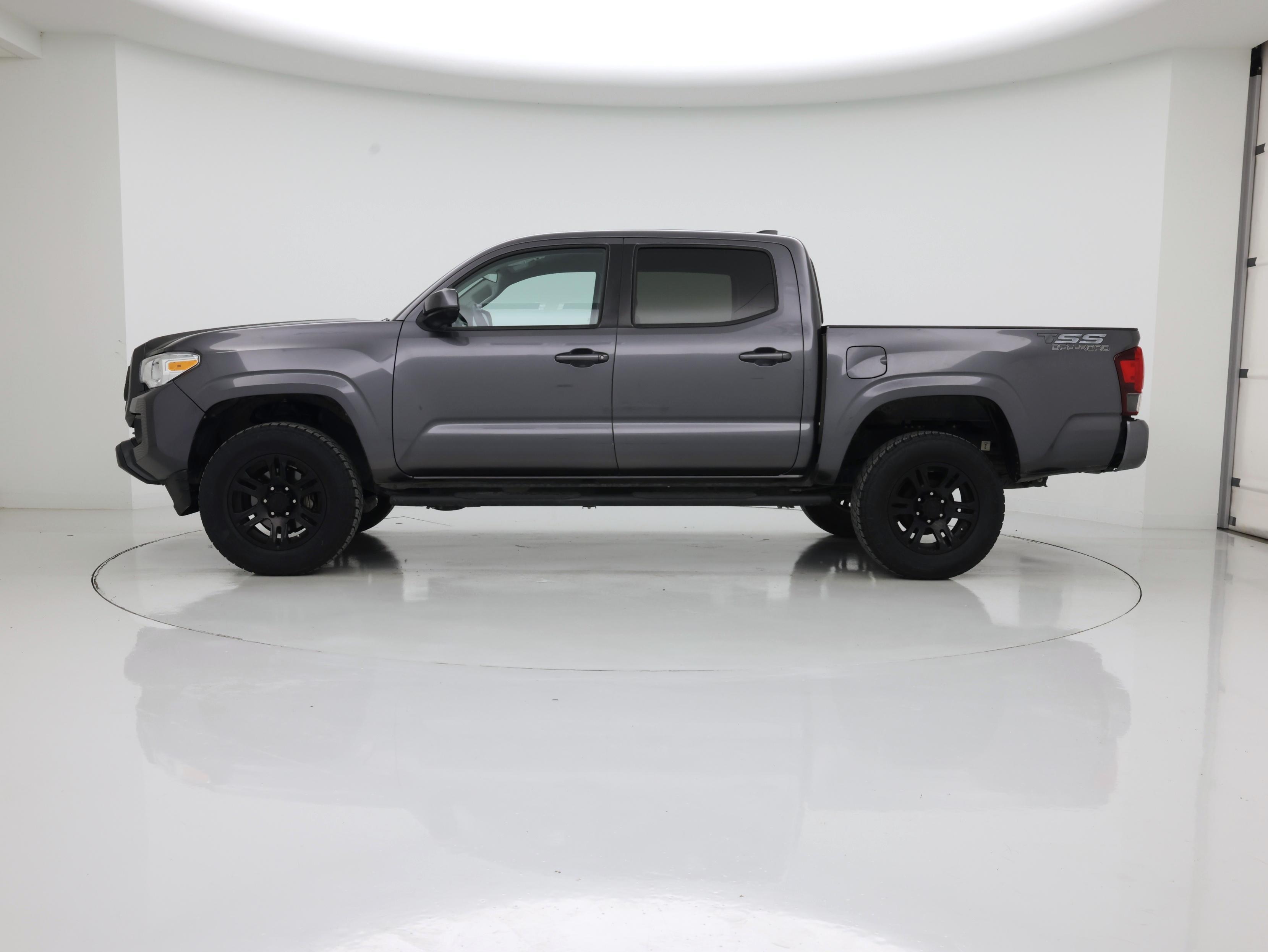 Thumbnail: 2022 Toyota Tacoma - 3