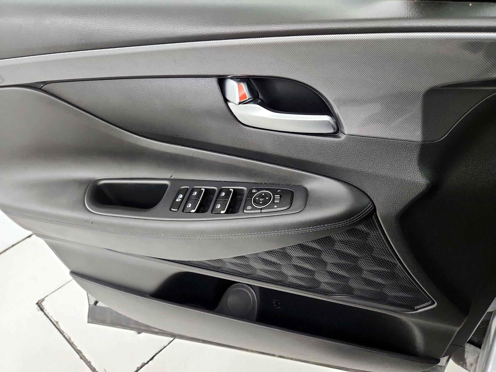 Thumbnail: 2023 Hyundai Santa Fe - 12