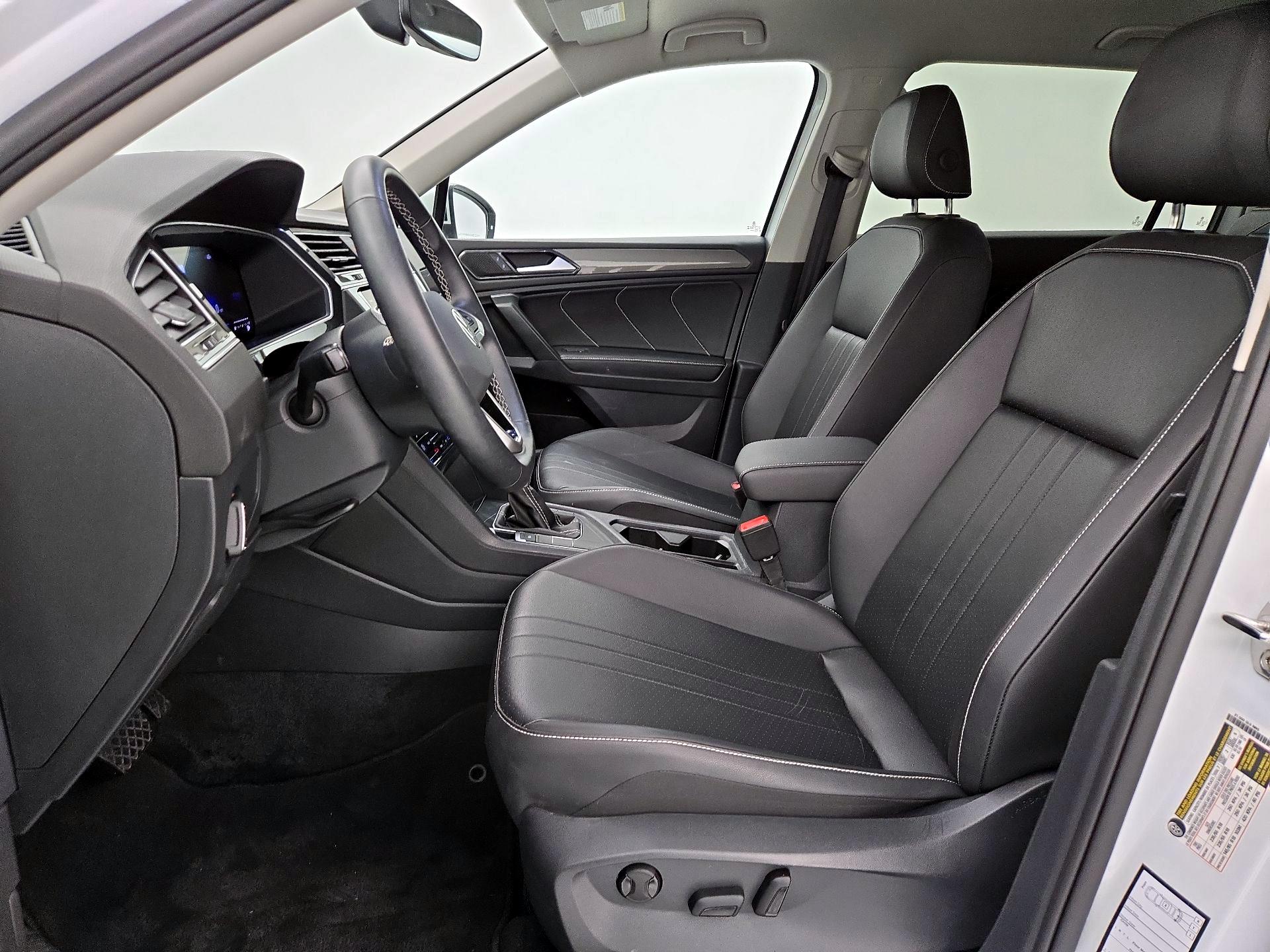 Thumbnail: 2024 Volkswagen Tiguan - 11