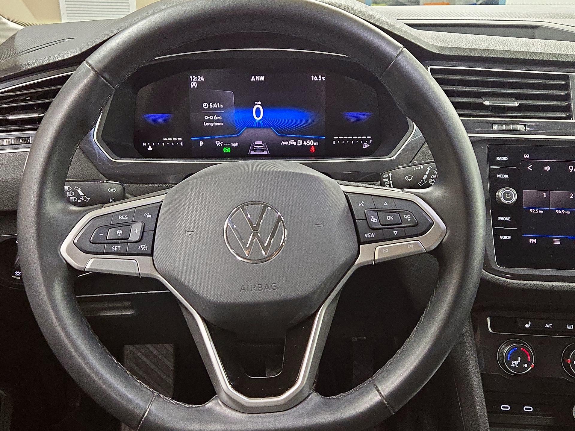 Thumbnail: 2024 Volkswagen Tiguan - 10