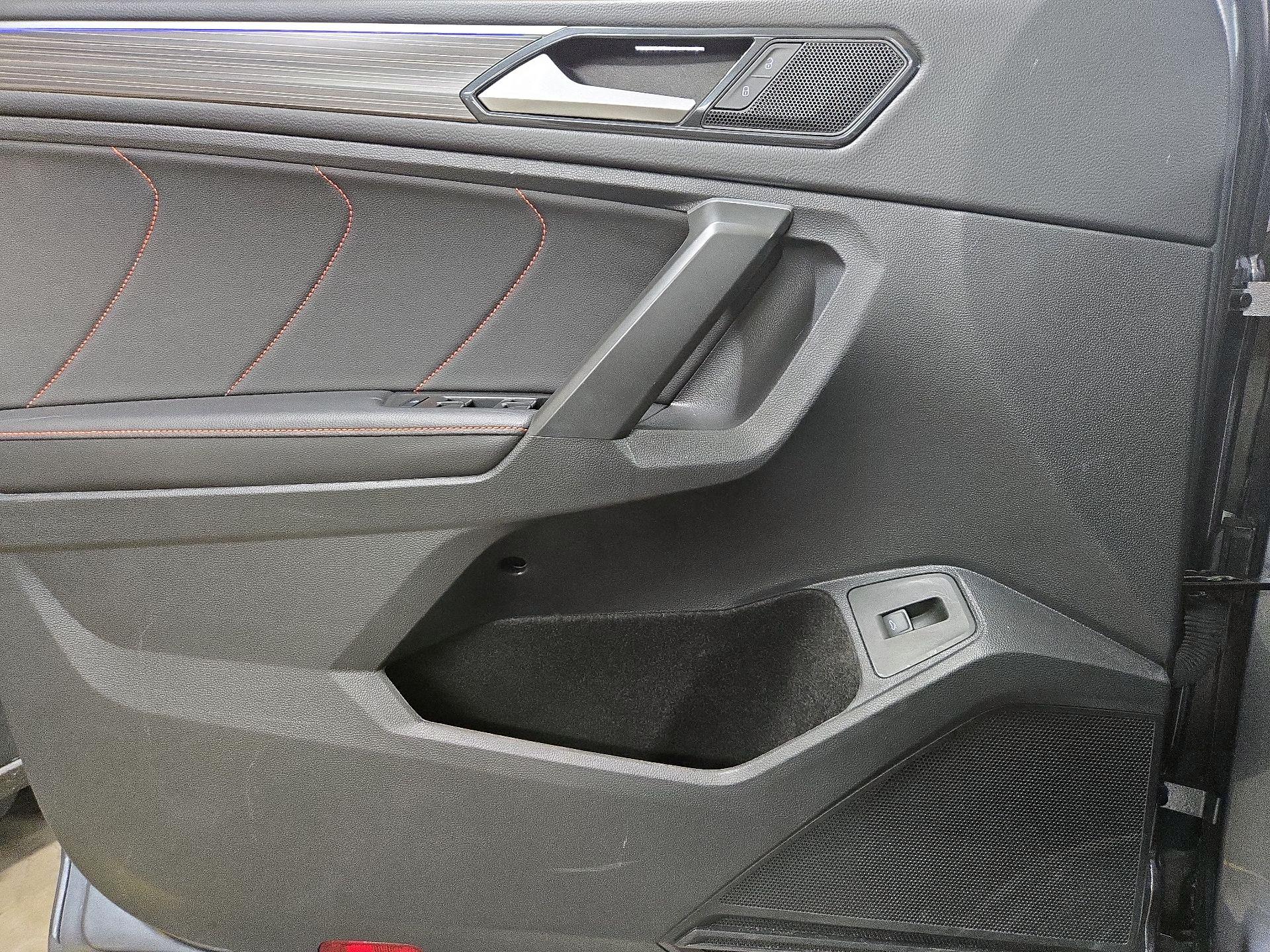 Thumbnail: 2024 Volkswagen Tiguan - 12