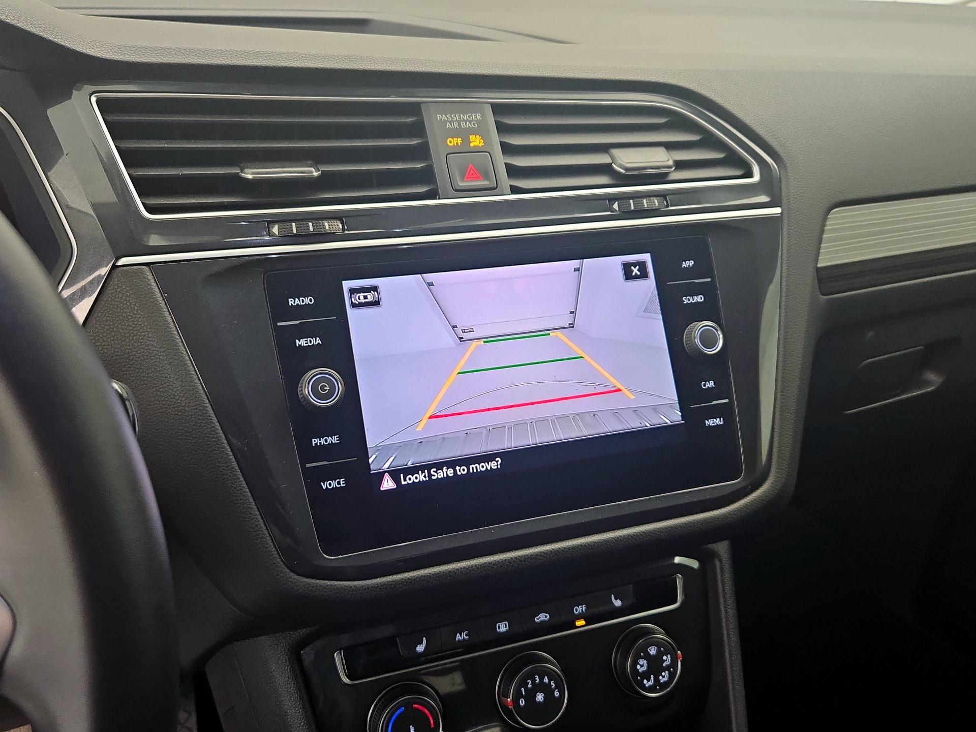 Thumbnail: 2024 Volkswagen Tiguan - 14