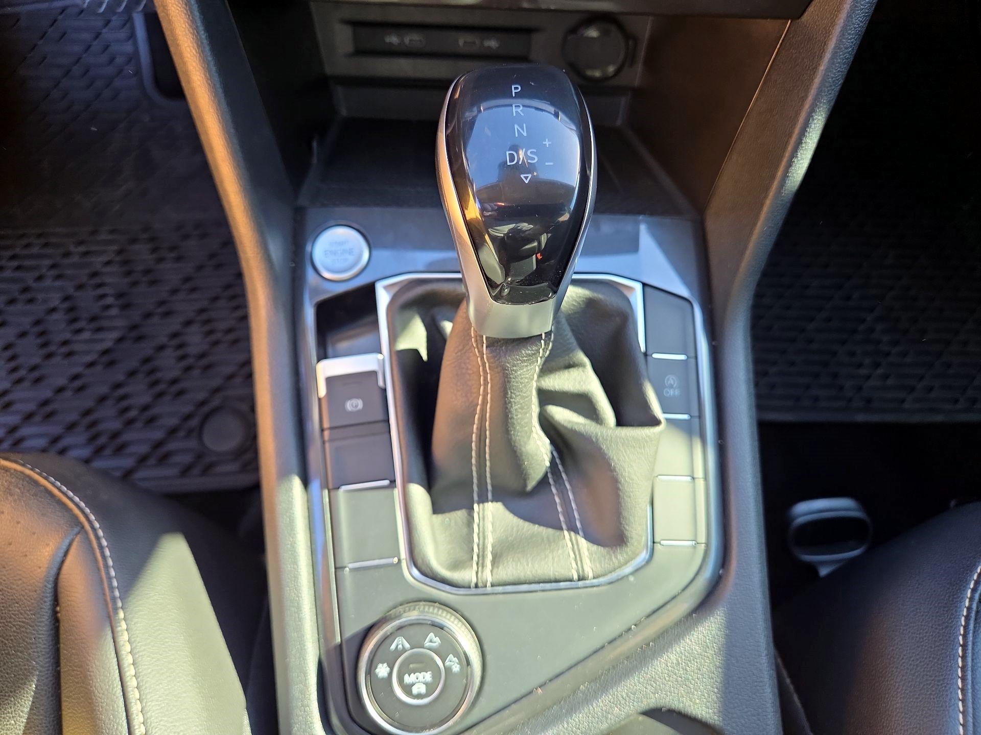 Thumbnail: 2022 Volkswagen Tiguan - 15