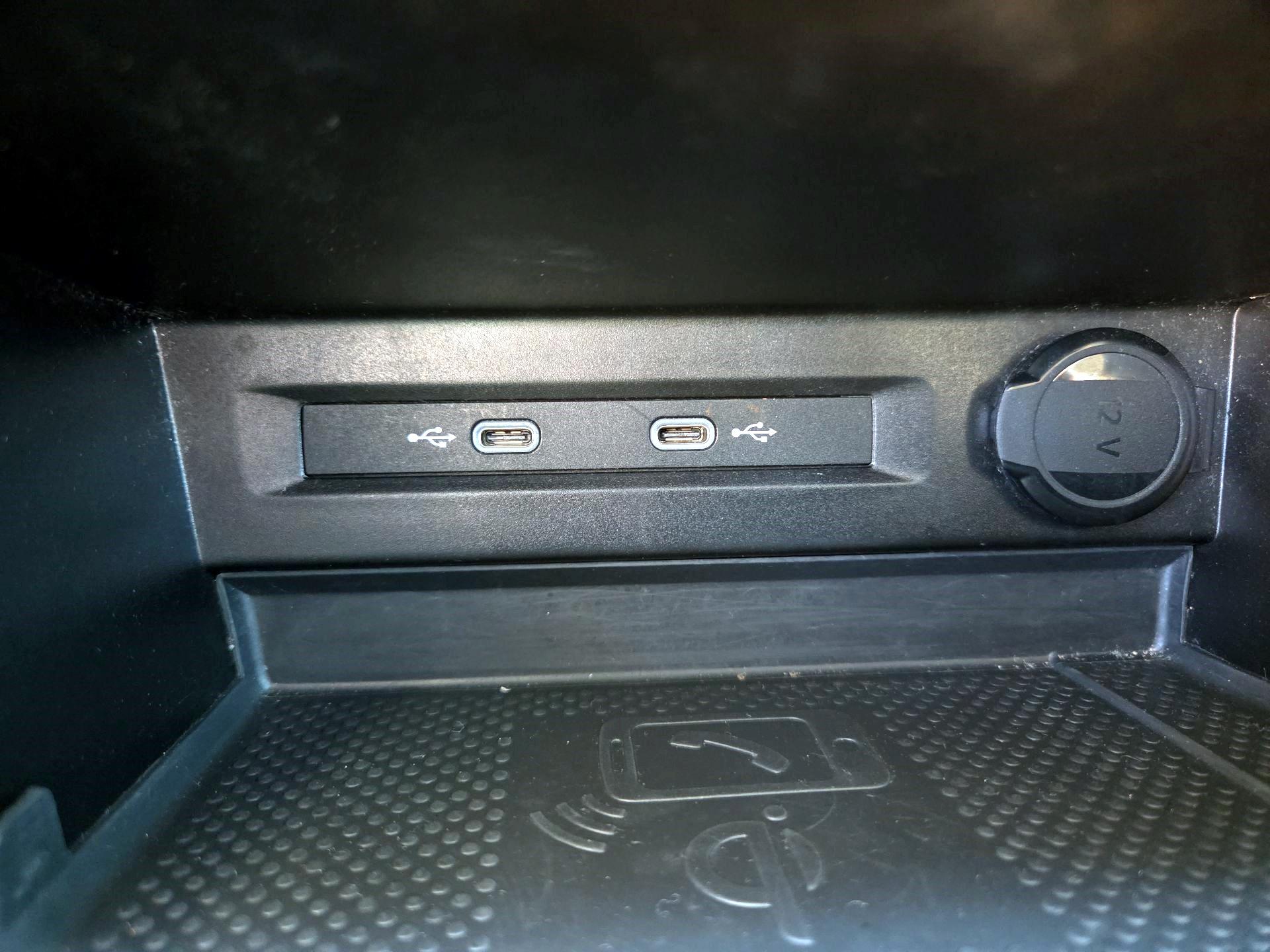 Thumbnail: 2022 Volkswagen Tiguan - 16