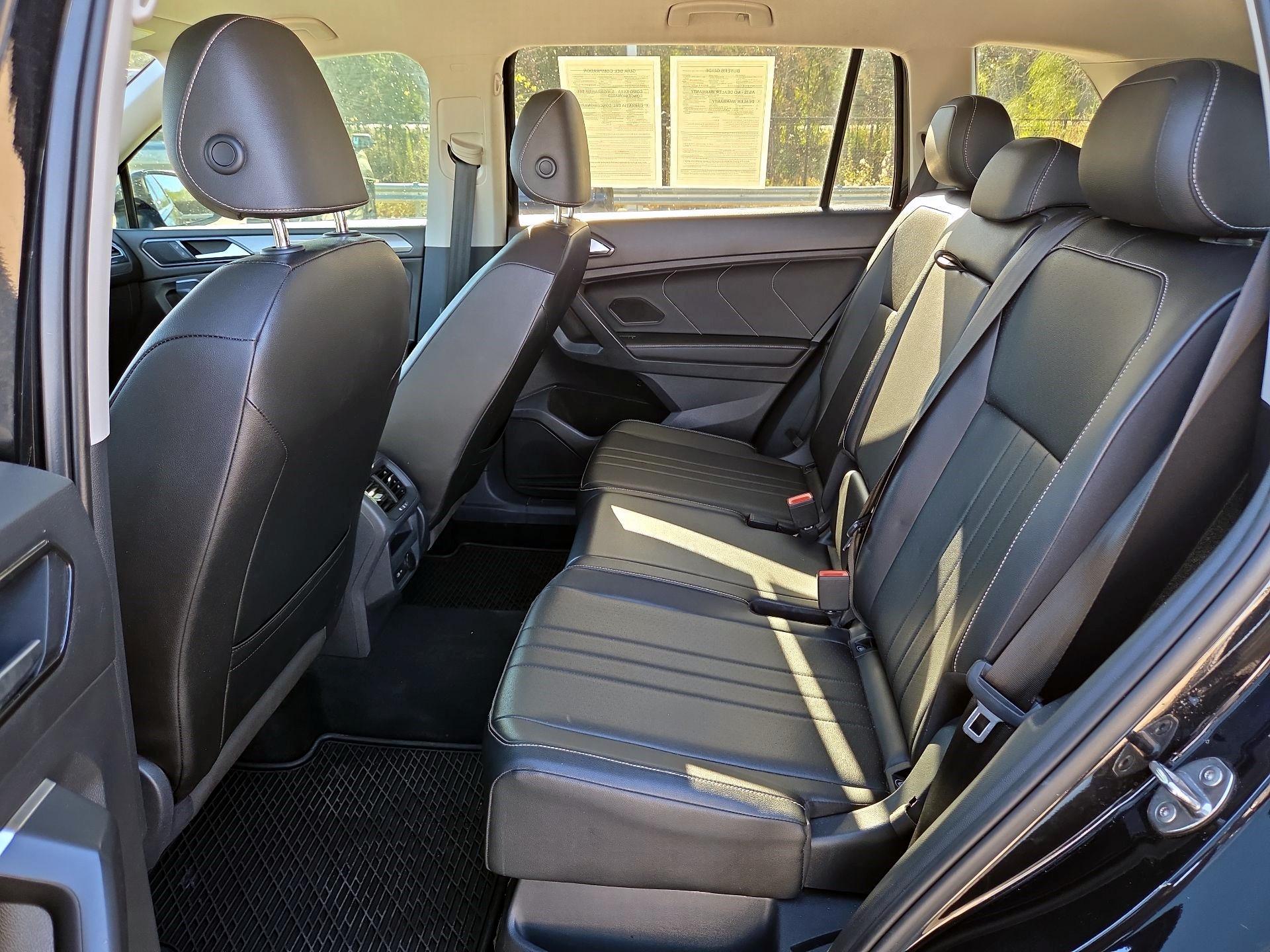 Thumbnail: 2022 Volkswagen Tiguan - 17