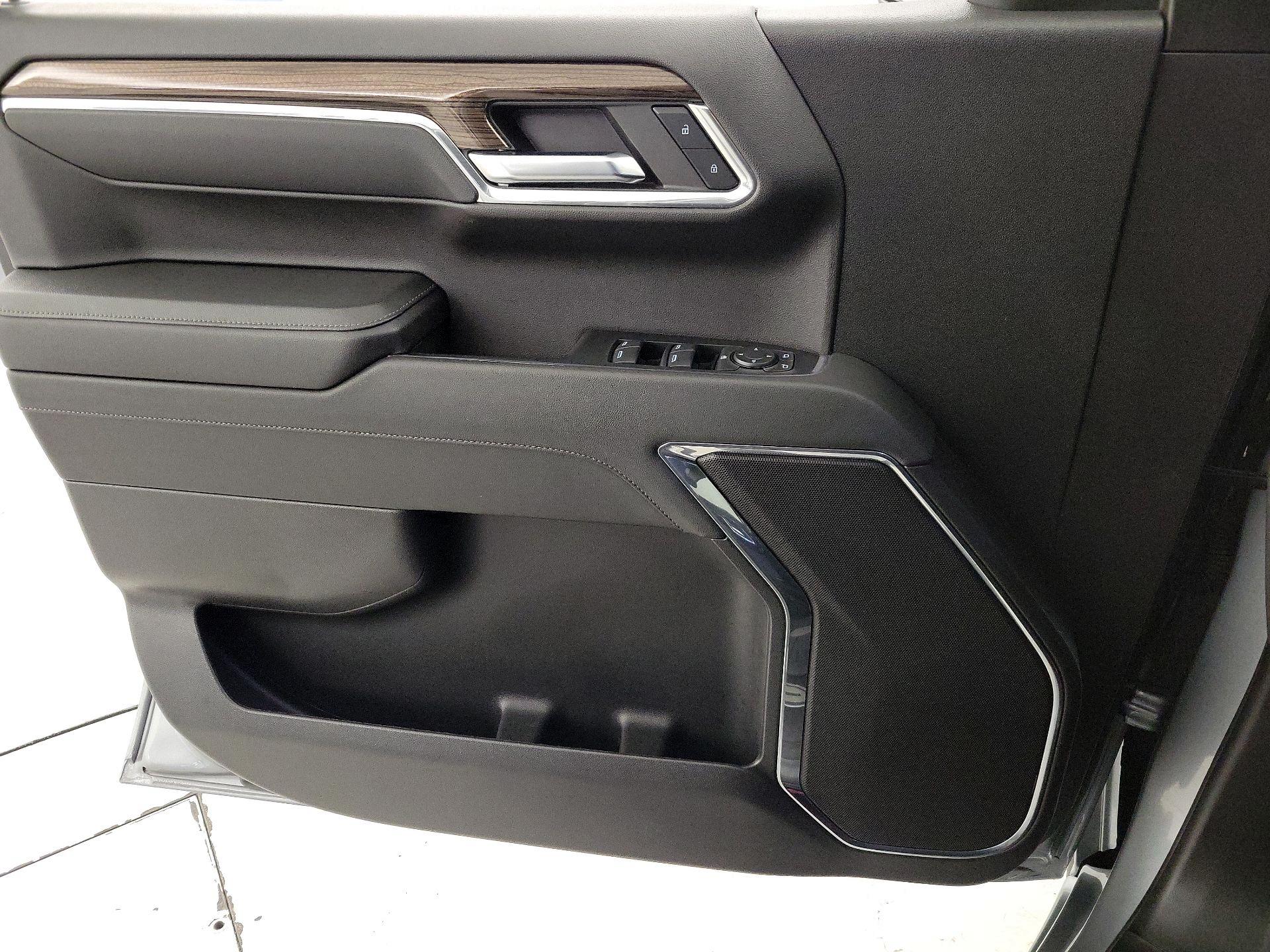 Thumbnail: 2023 Chevrolet Silverado 1500 - 12