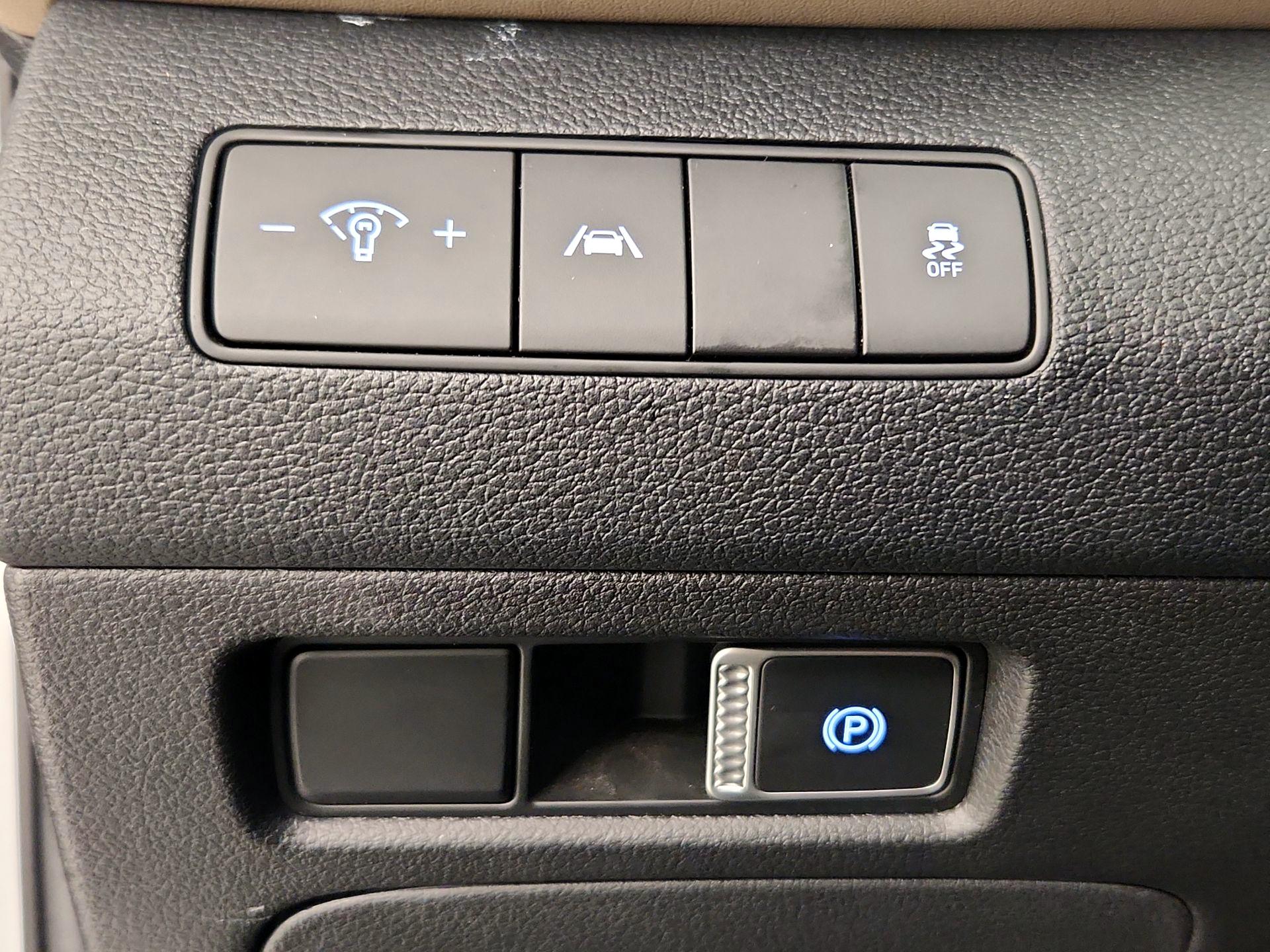 Thumbnail: 2023 Hyundai Santa Fe - 13