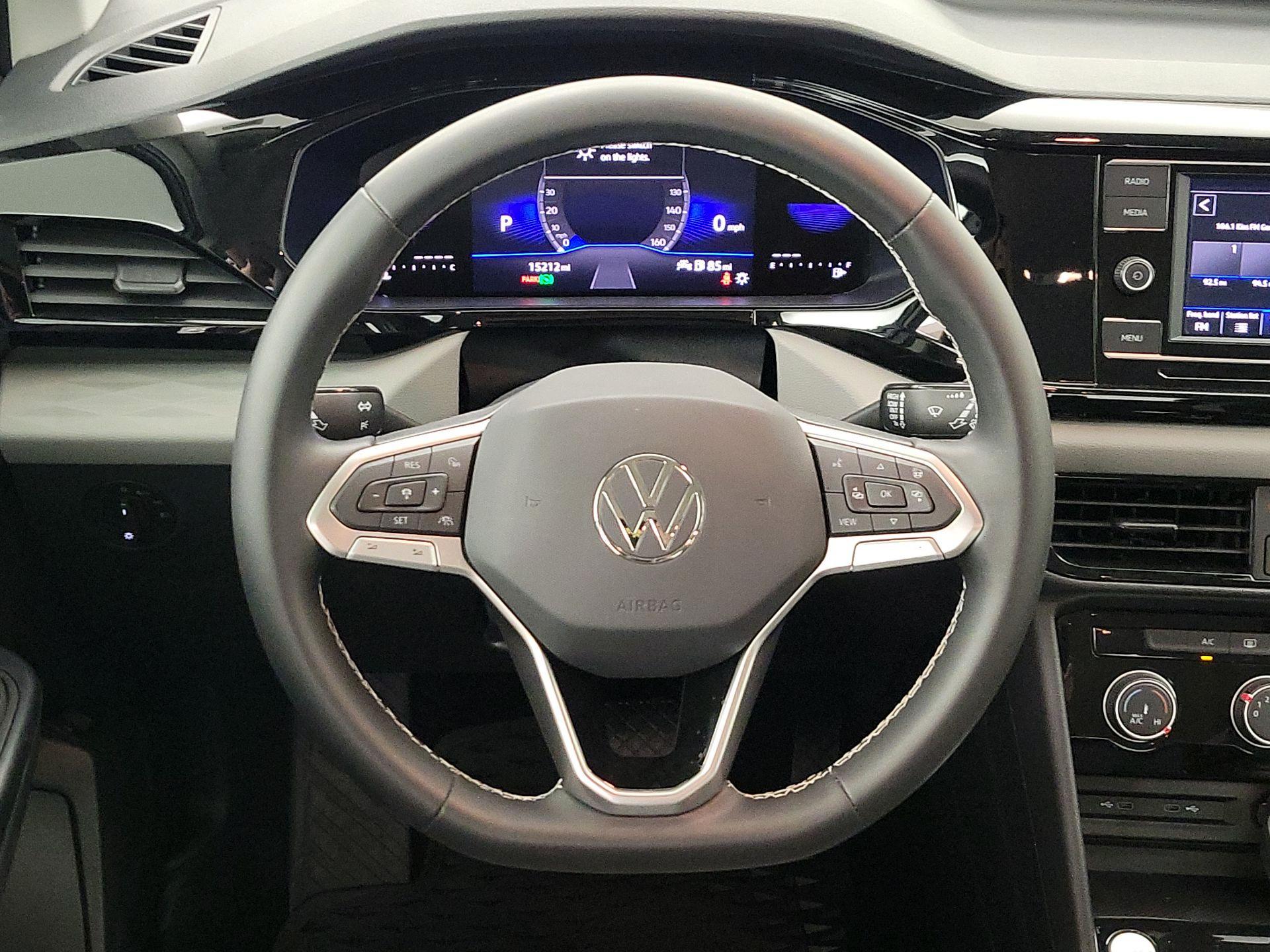 Thumbnail: 2023 Volkswagen Taos - 10