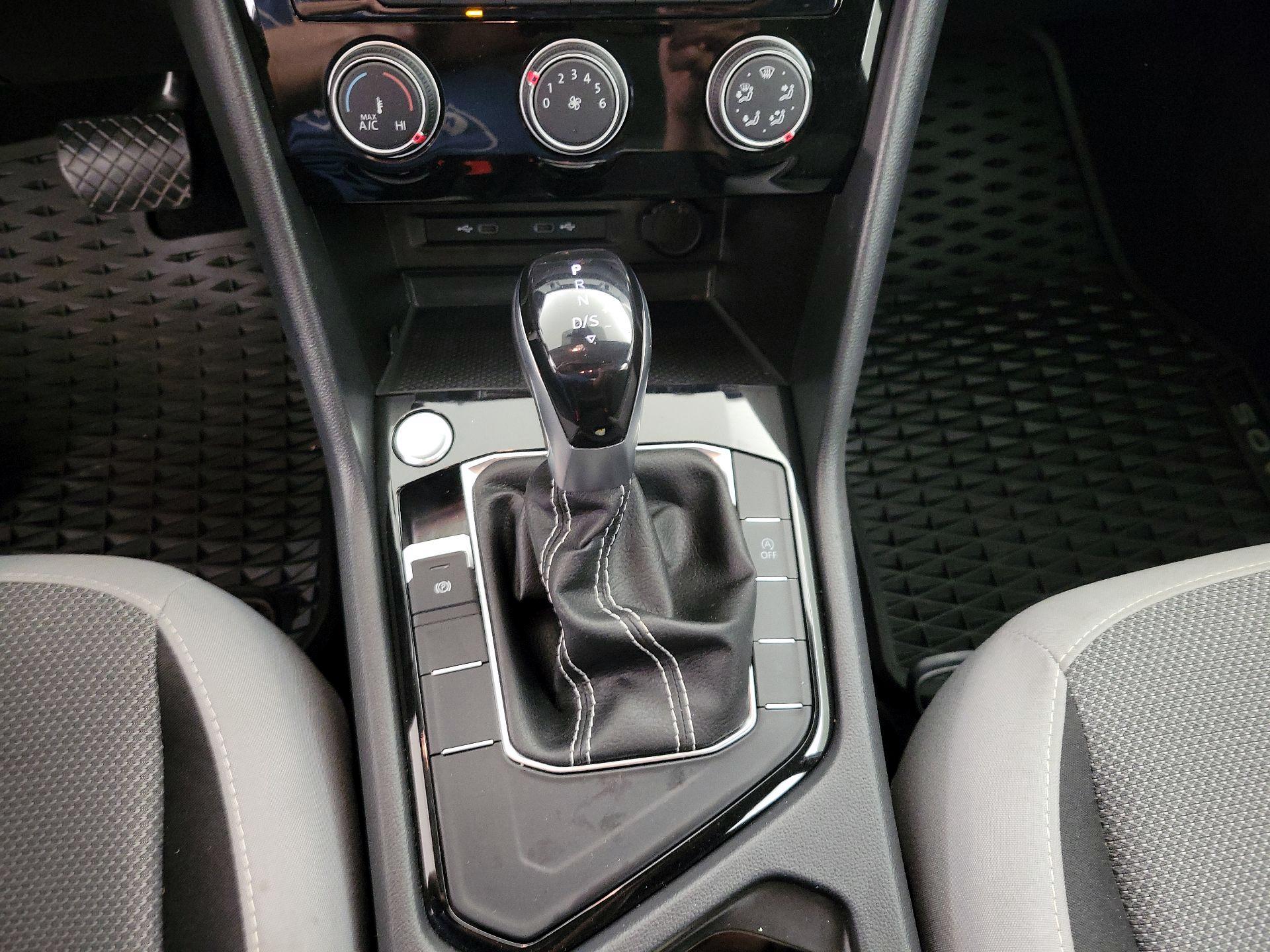 Thumbnail: 2023 Volkswagen Taos - 17