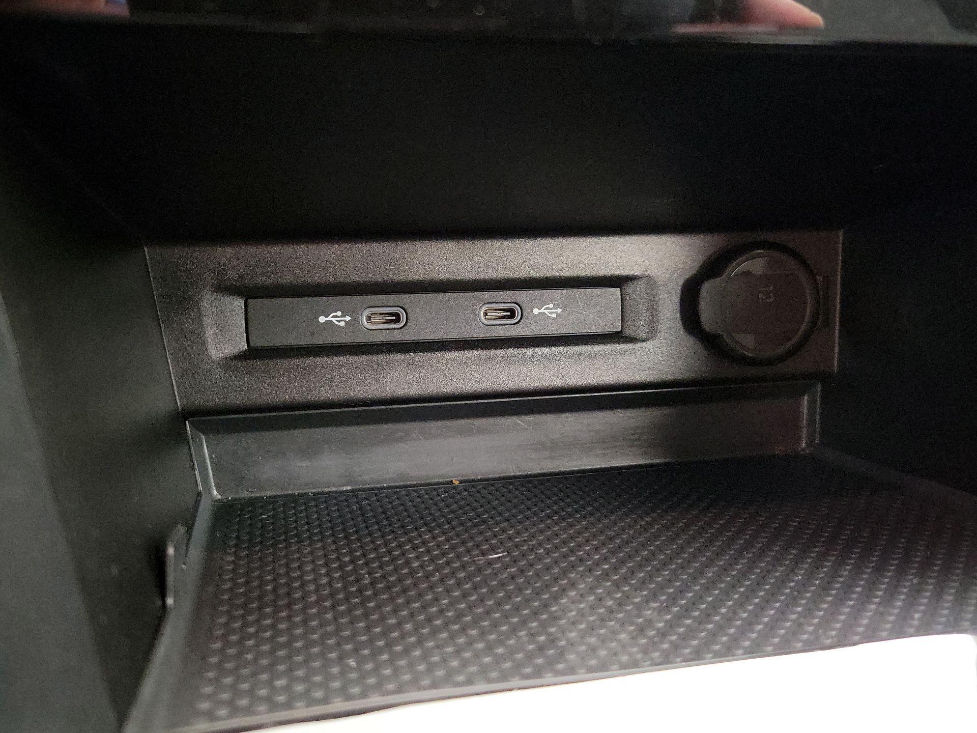 Thumbnail: 2023 Volkswagen Taos - 18