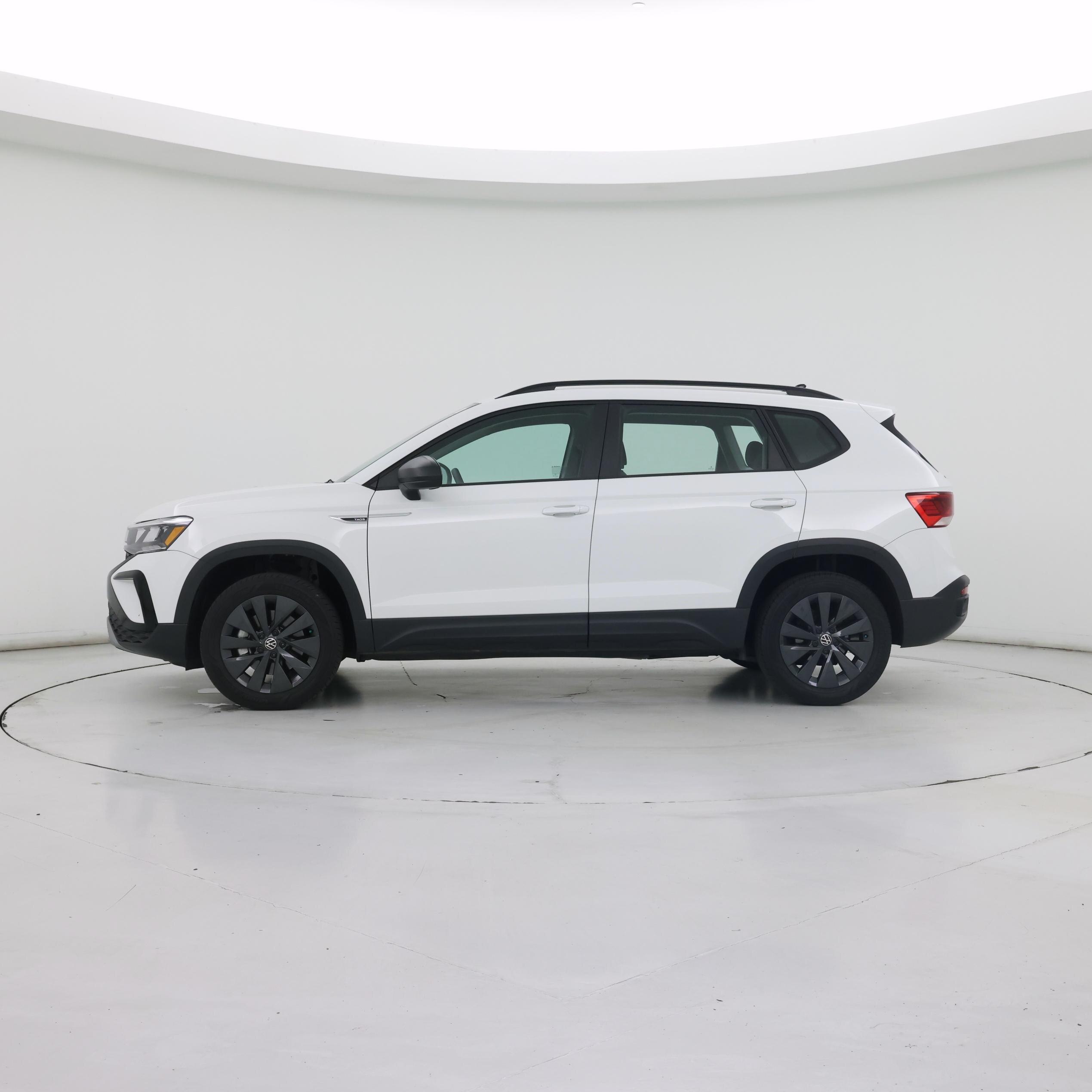 Thumbnail: 2023 Volkswagen Taos - 3