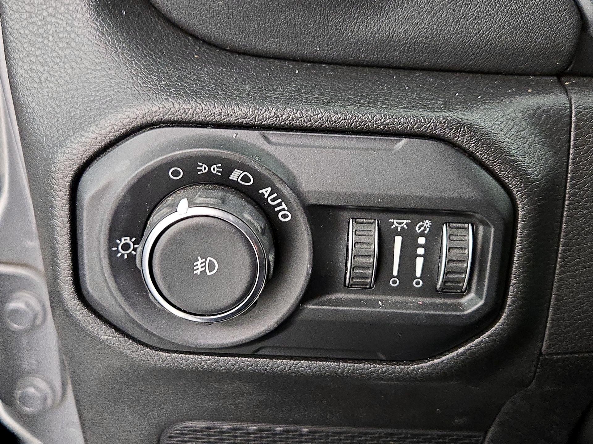 Thumbnail: 2022 Jeep Wrangler - 13