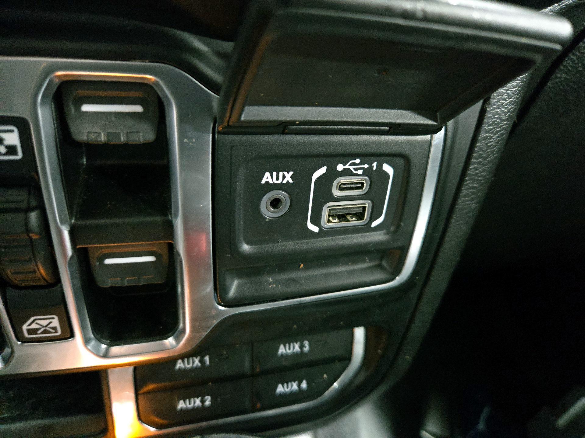 Thumbnail: 2022 Jeep Wrangler - 19