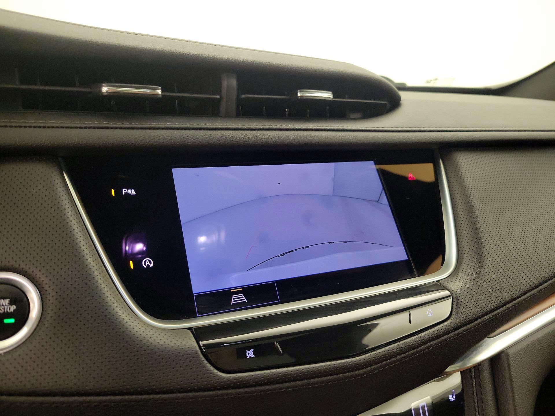 Thumbnail: 2022 Cadillac XT5 - 14