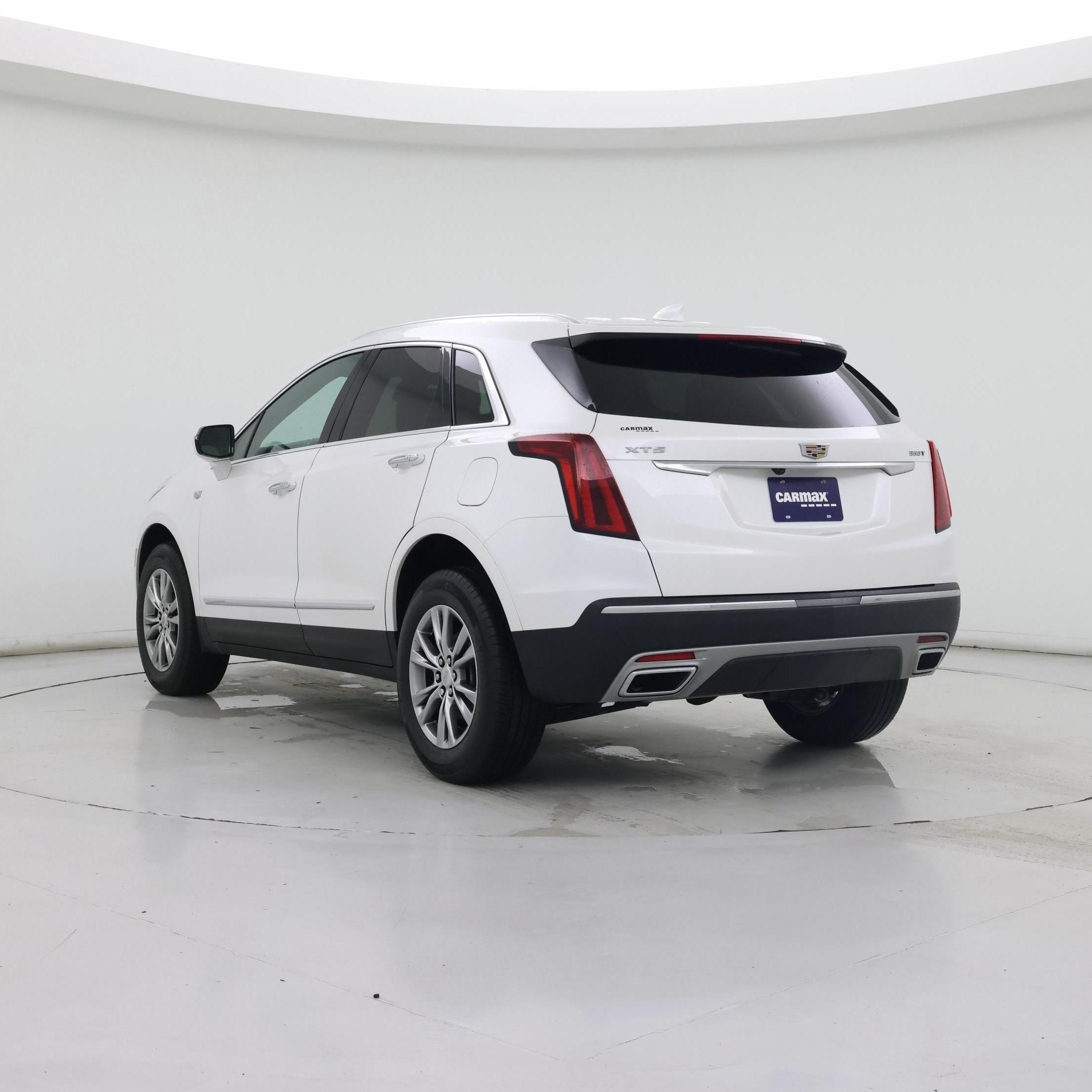 Thumbnail: 2022 Cadillac XT5 - 2