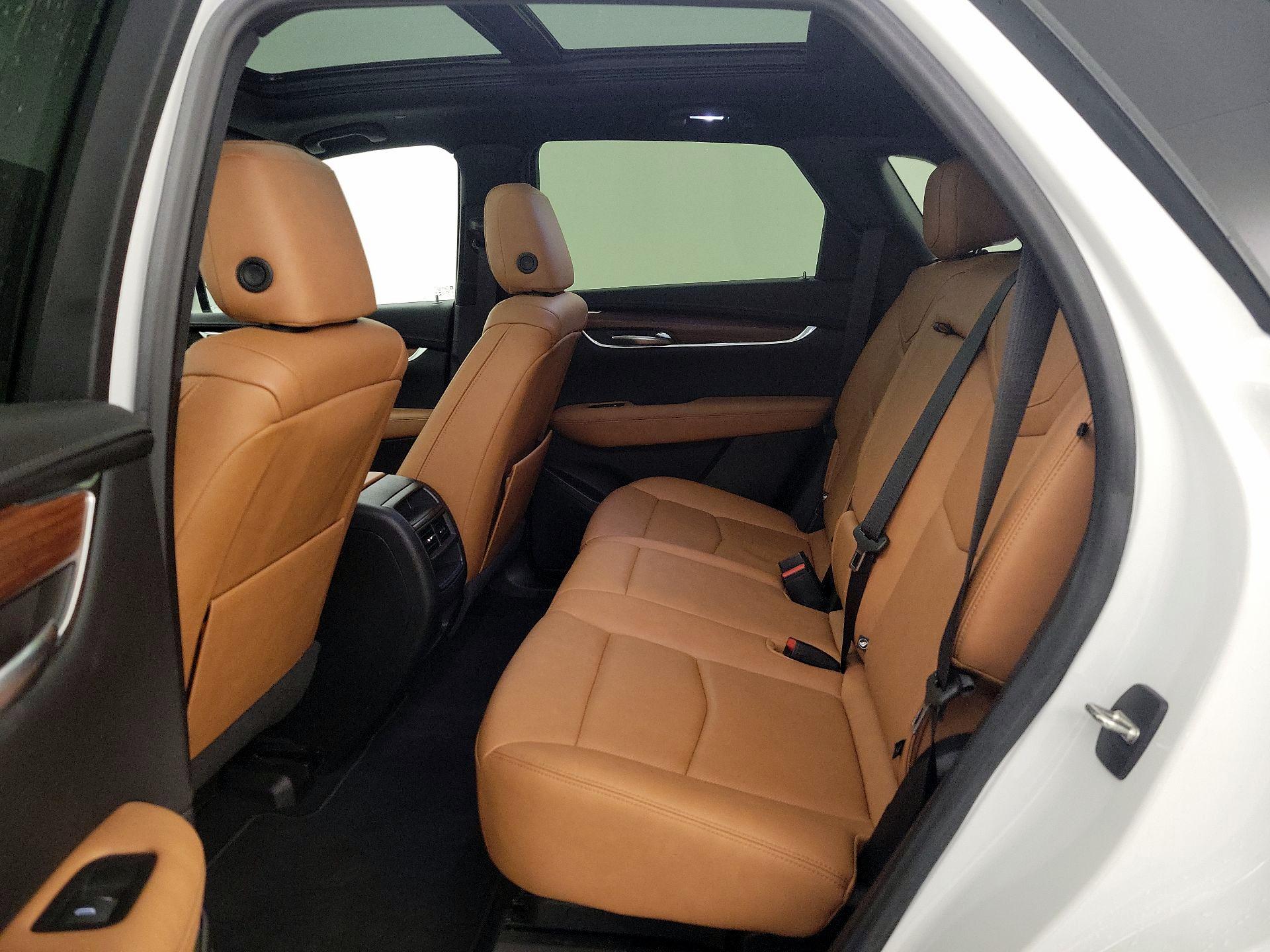 Thumbnail: 2022 Cadillac XT5 - 19