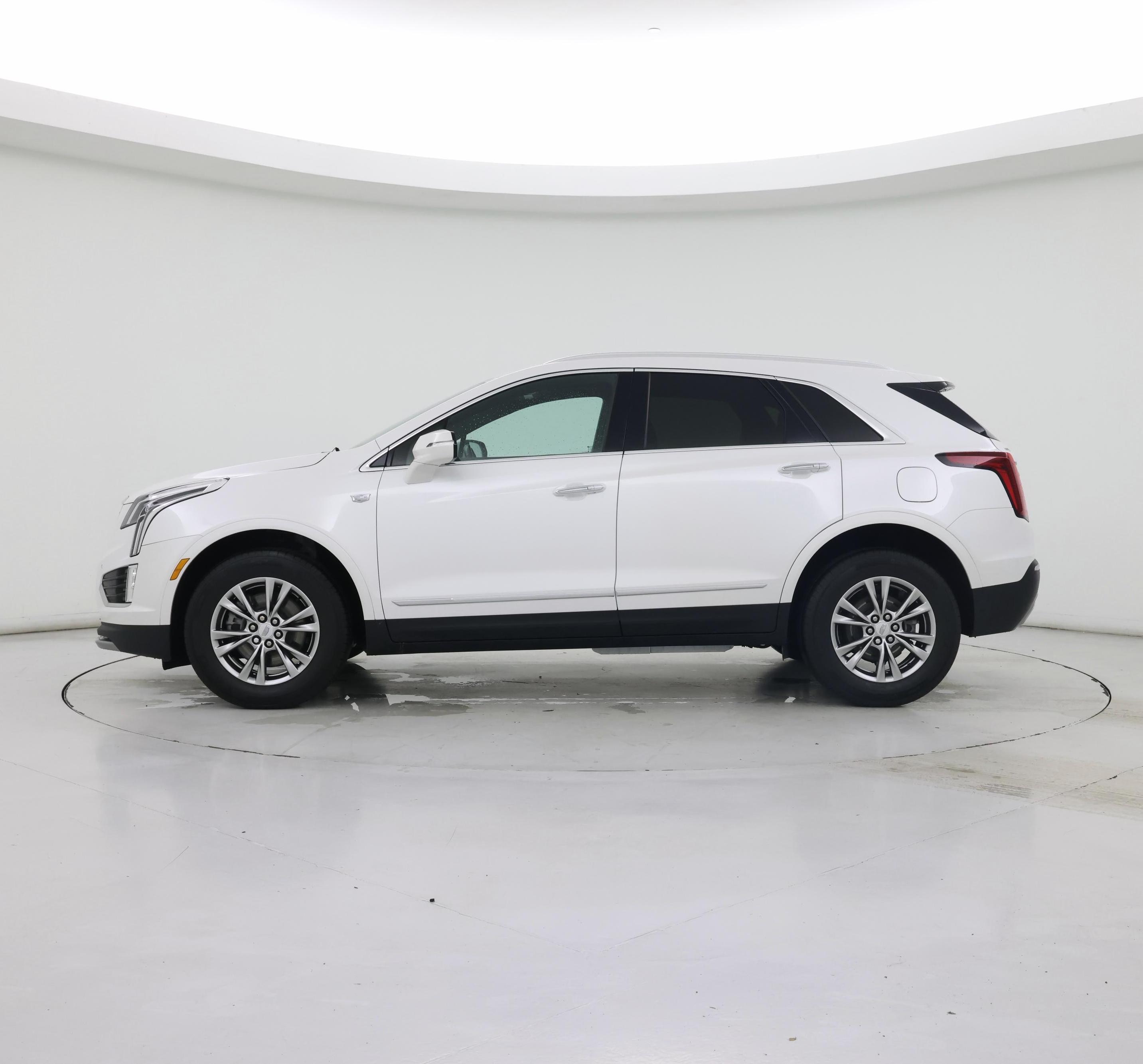 Thumbnail: 2022 Cadillac XT5 - 3