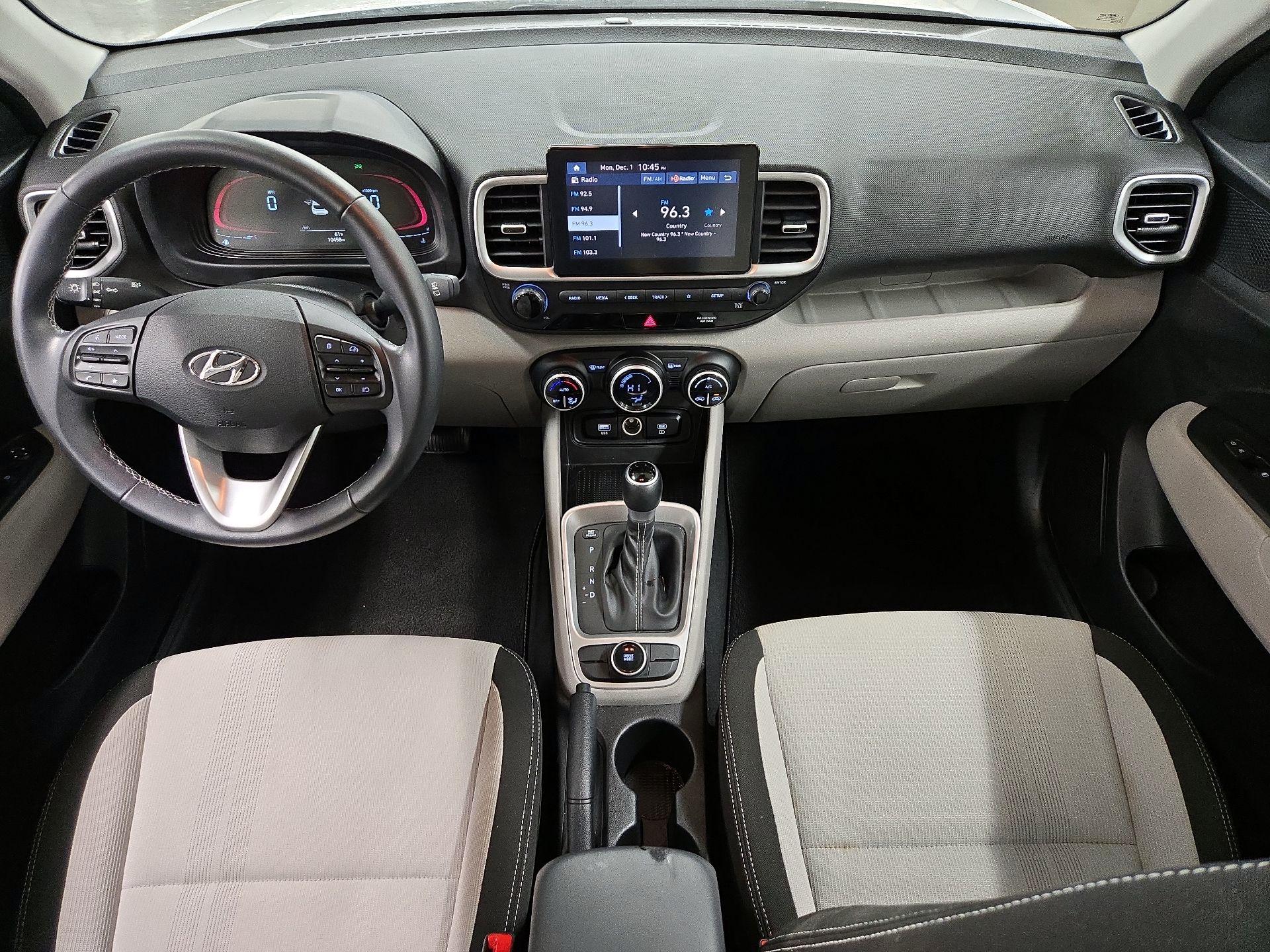 Thumbnail: 2023 Hyundai Venue - 9