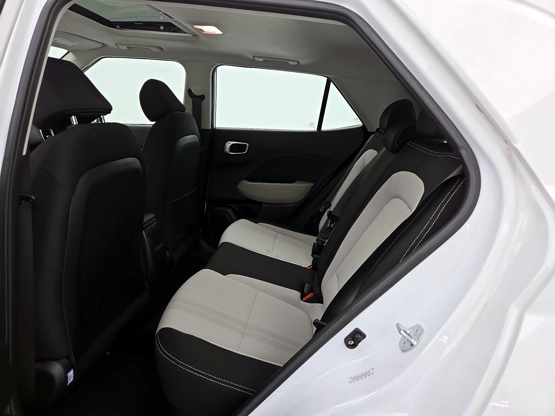 Thumbnail: 2023 Hyundai Venue - 20