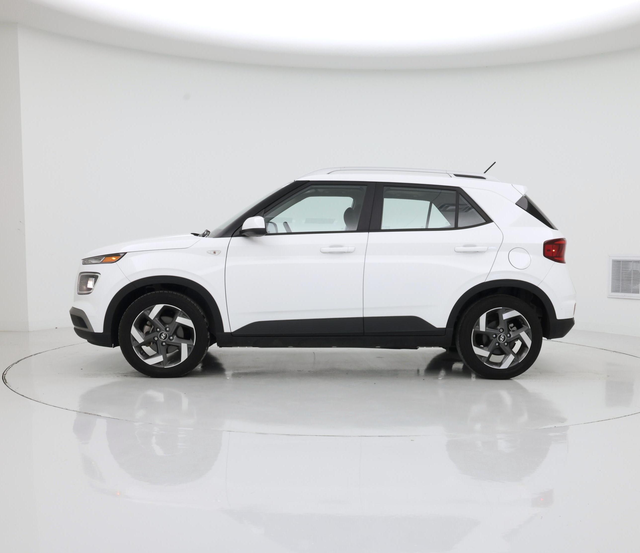 Thumbnail: 2023 Hyundai Venue - 3