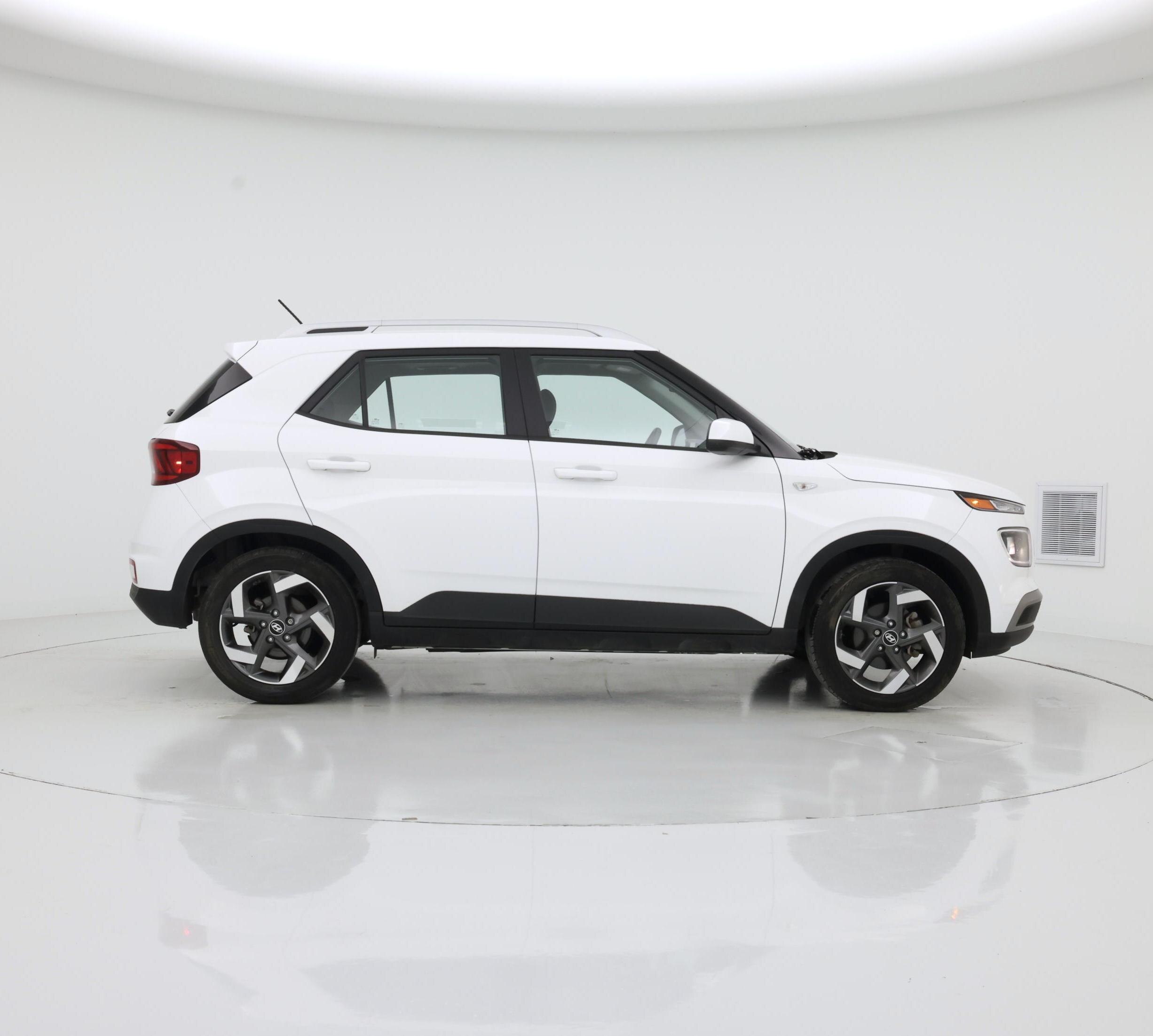 Thumbnail: 2023 Hyundai Venue - 7