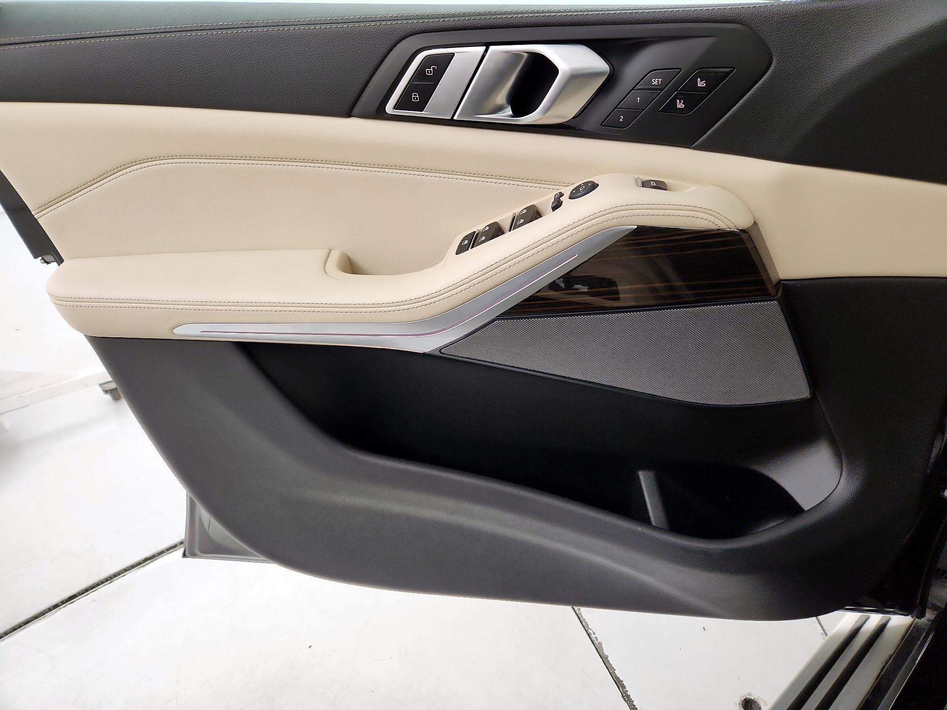 Thumbnail: 2021 BMW X5 - 12