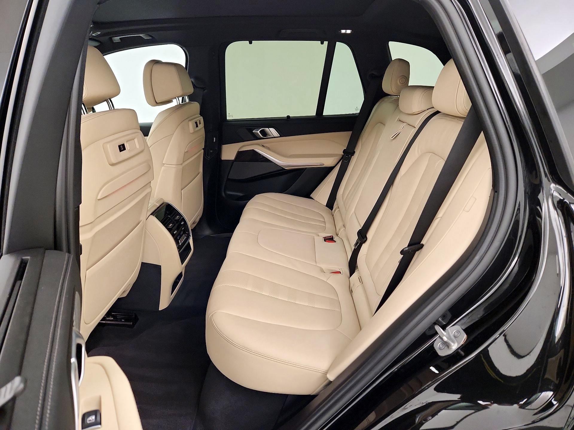 Thumbnail: 2021 BMW X5 - 20