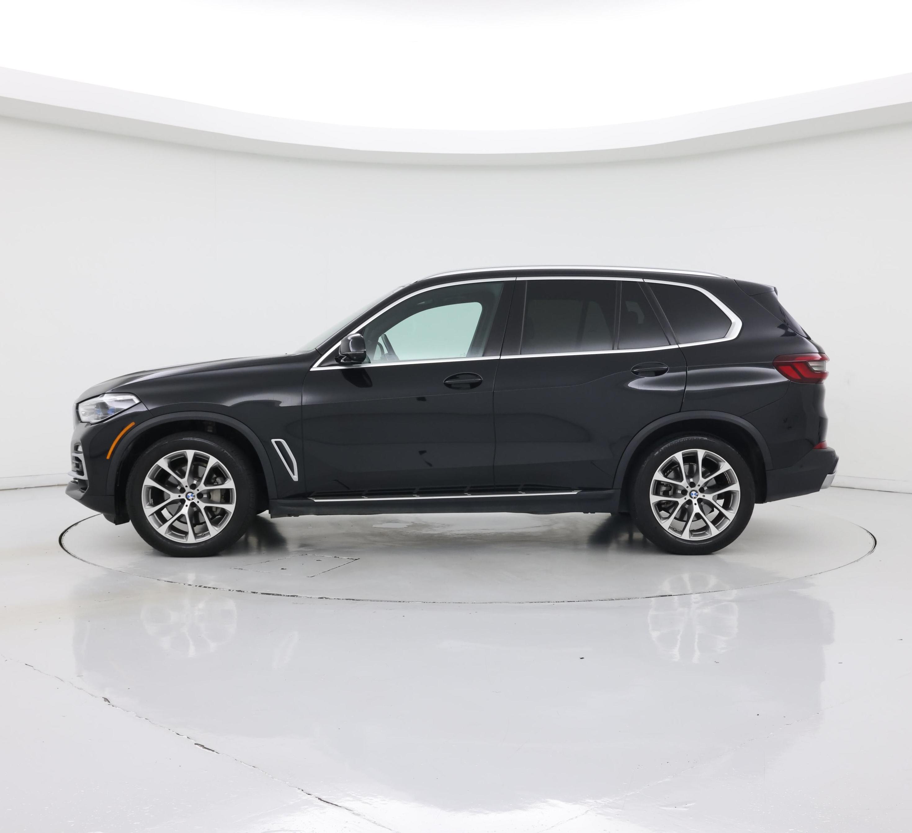 Thumbnail: 2021 BMW X5 - 3