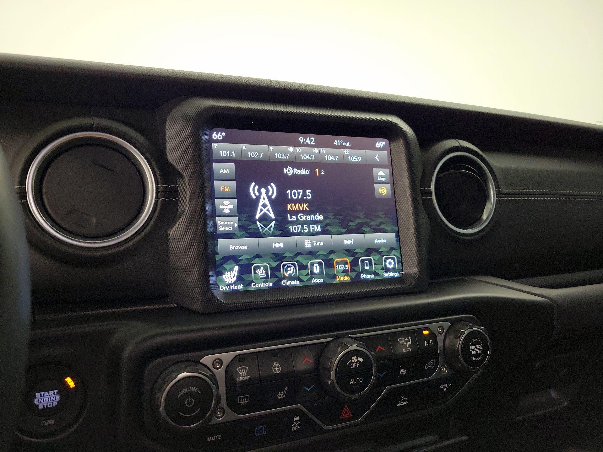 Thumbnail: 2023 Jeep Wrangler - 15