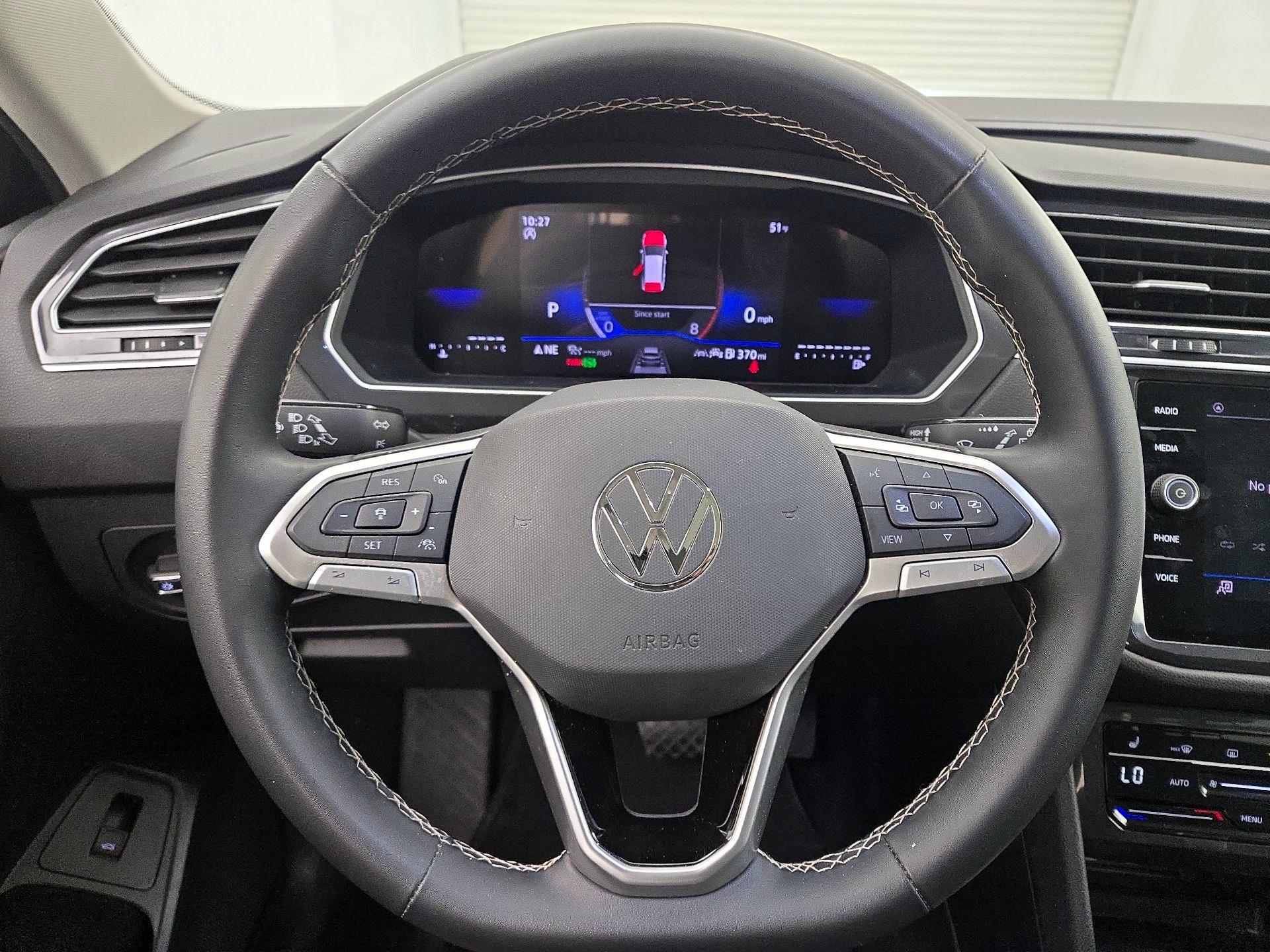 Thumbnail: 2024 Volkswagen Tiguan - 10