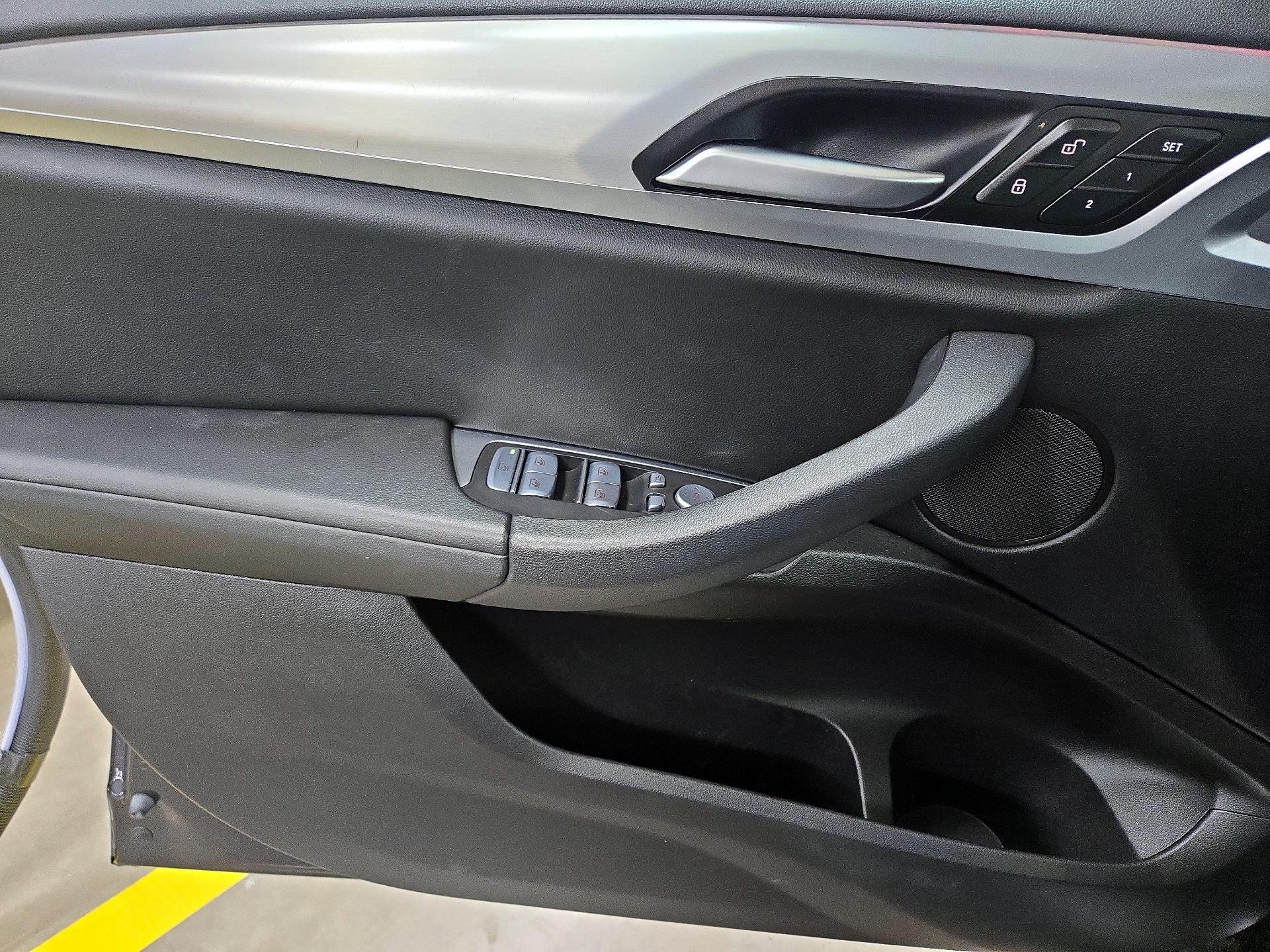 Thumbnail: 2022 BMW X4 - 12