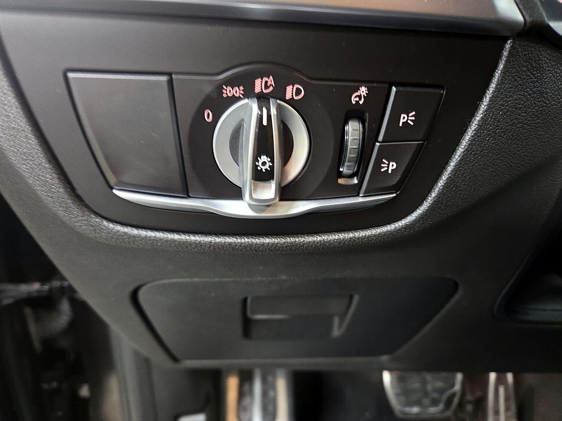 Thumbnail: 2022 BMW X4 - 13