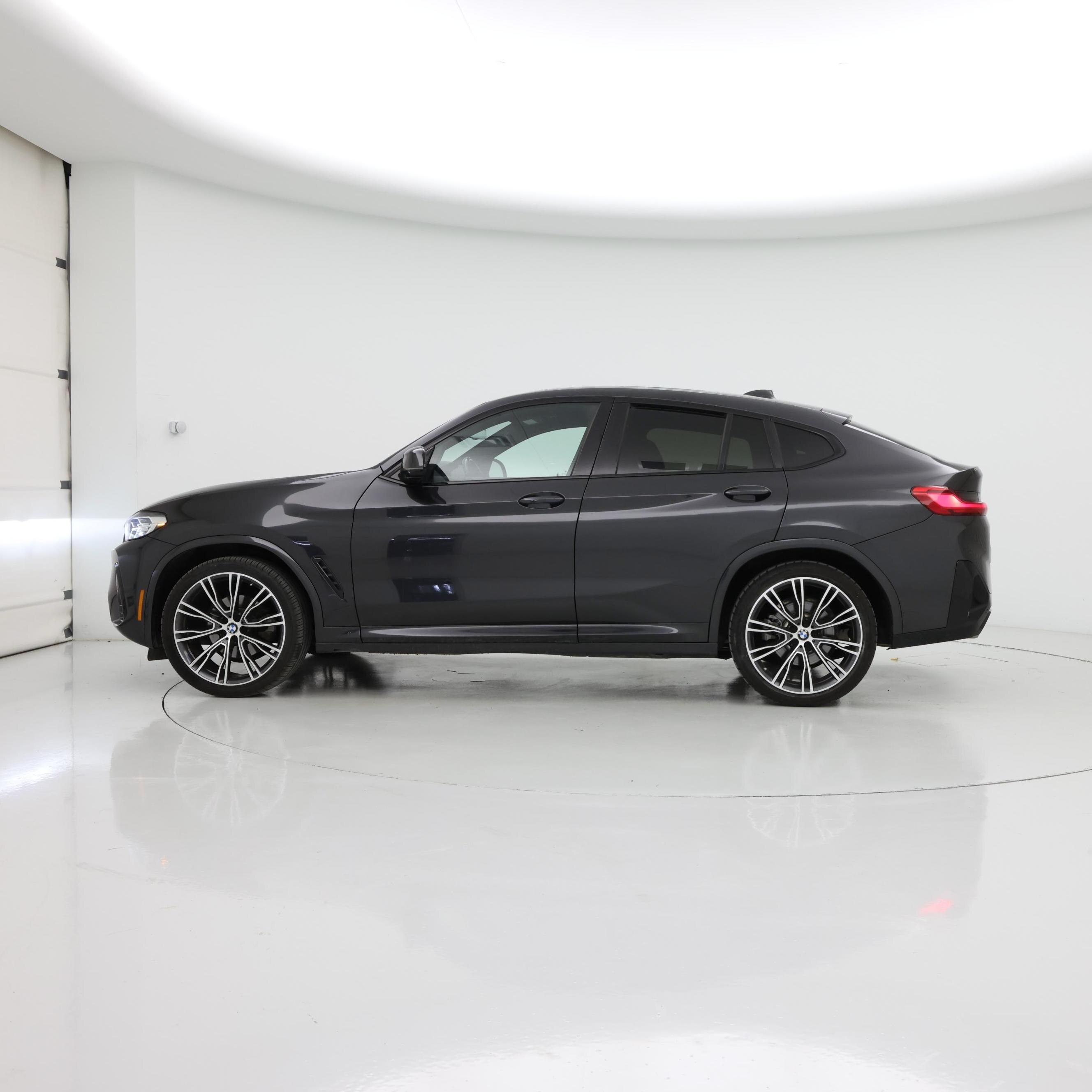 Thumbnail: 2022 BMW X4 - 3