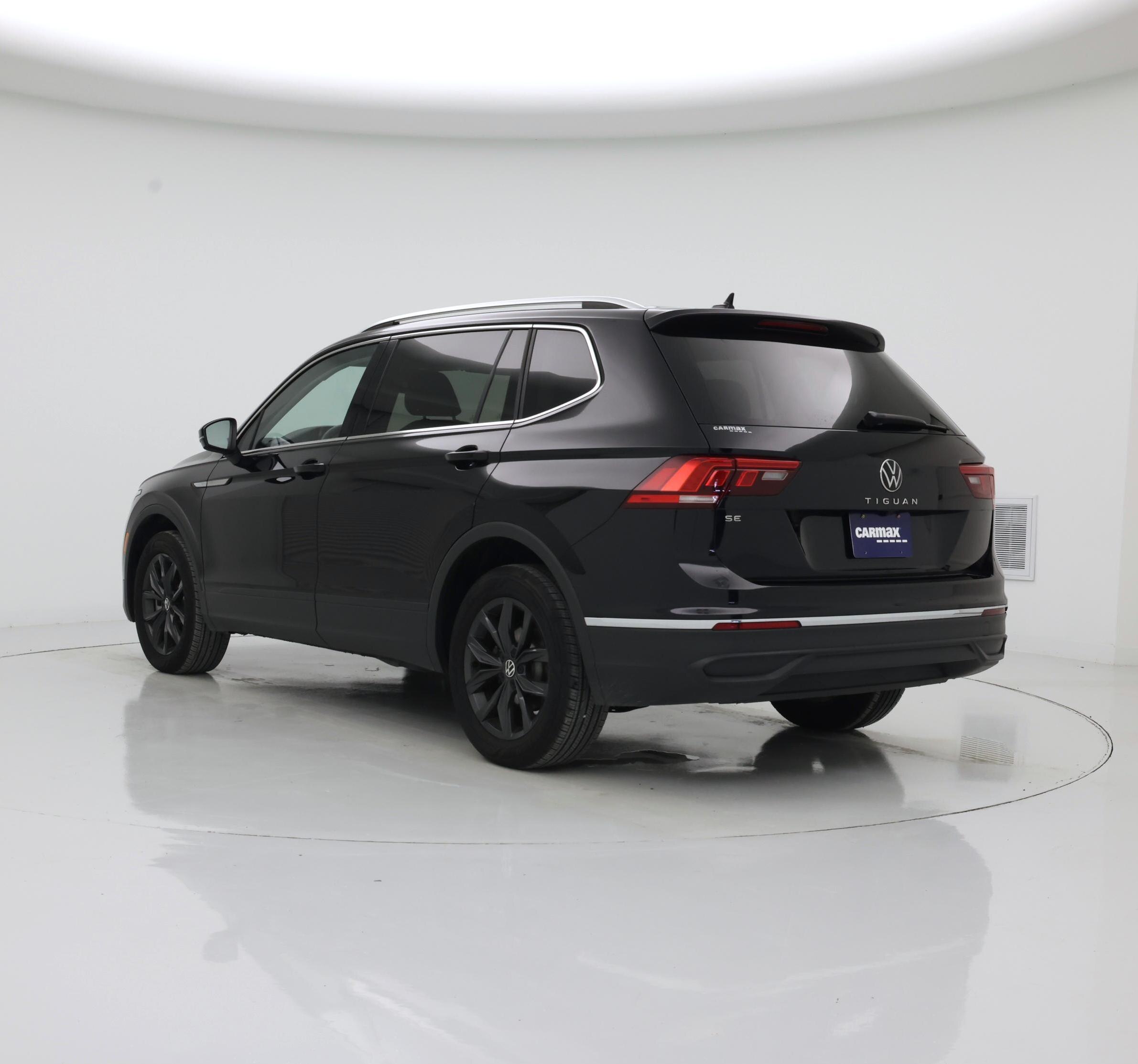 Thumbnail: 2024 Volkswagen Tiguan - 2