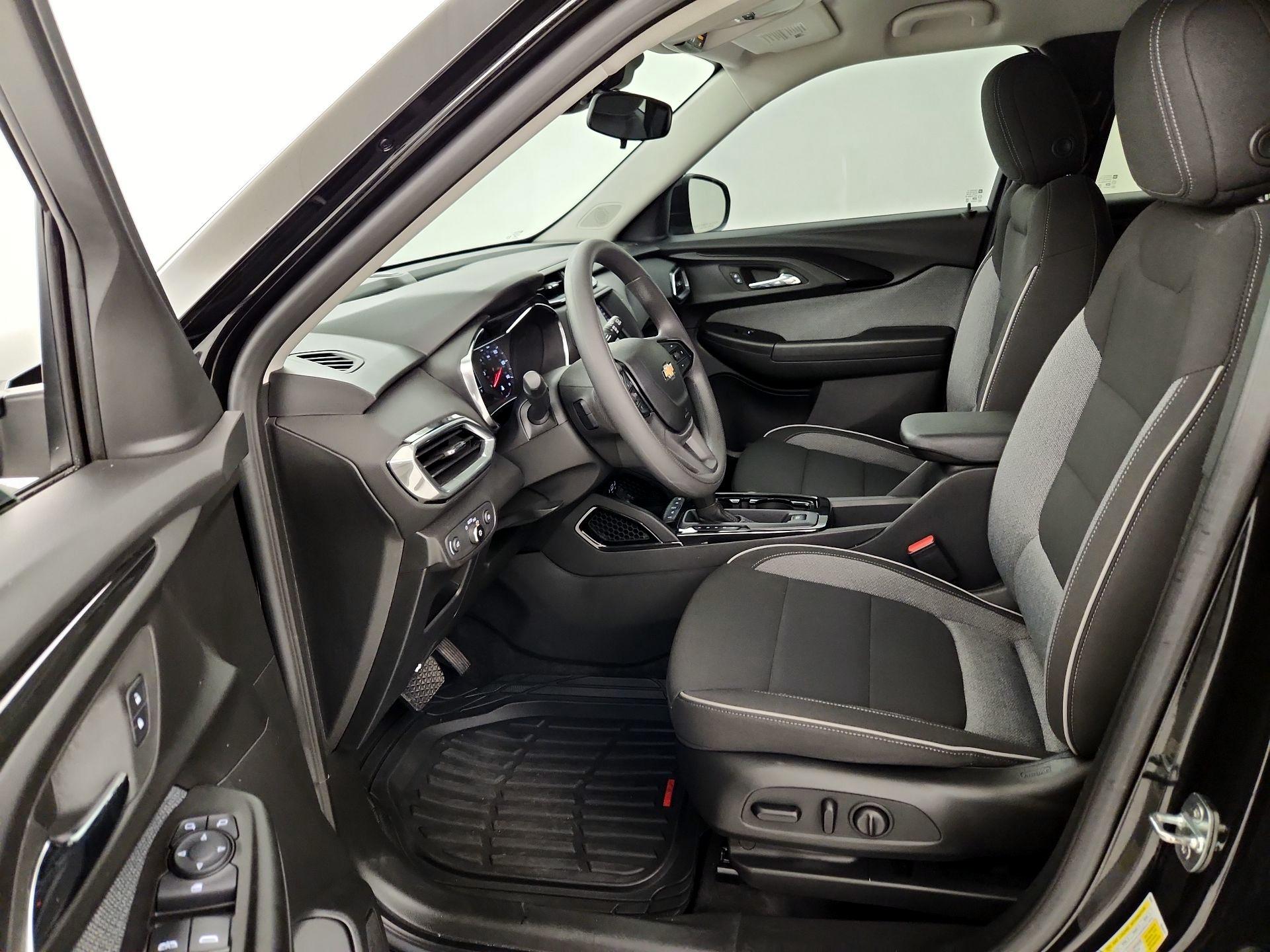 Thumbnail: 2023 Chevrolet TrailBlazer - 11