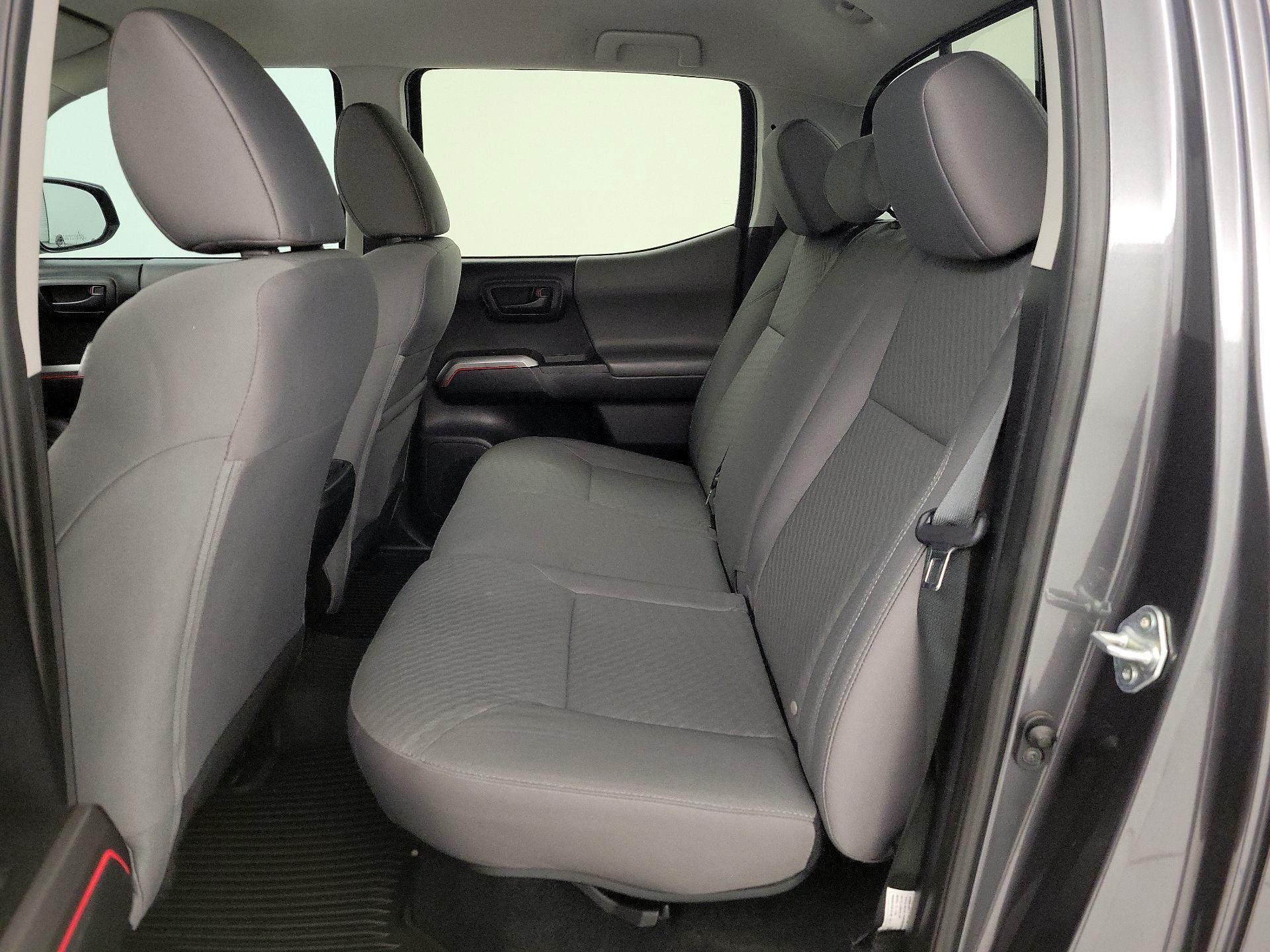 Thumbnail: 2021 Toyota Tacoma - 18