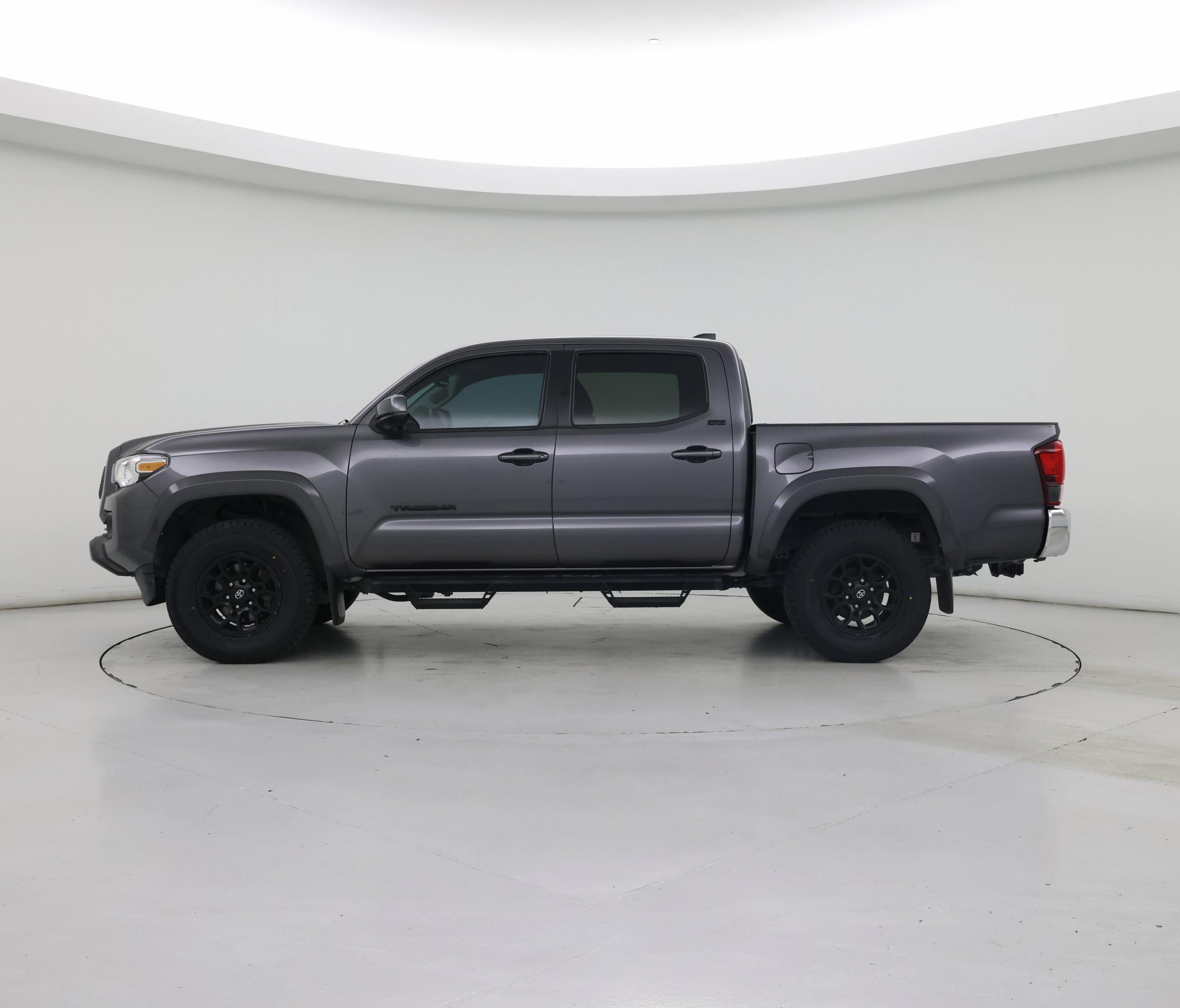 Thumbnail: 2021 Toyota Tacoma - 3