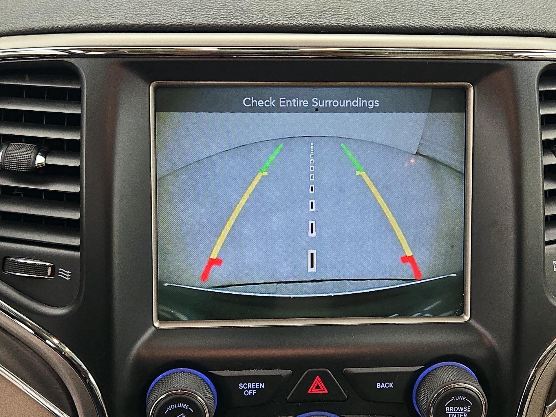 Thumbnail: 2016 Jeep Grand Cherokee - 14