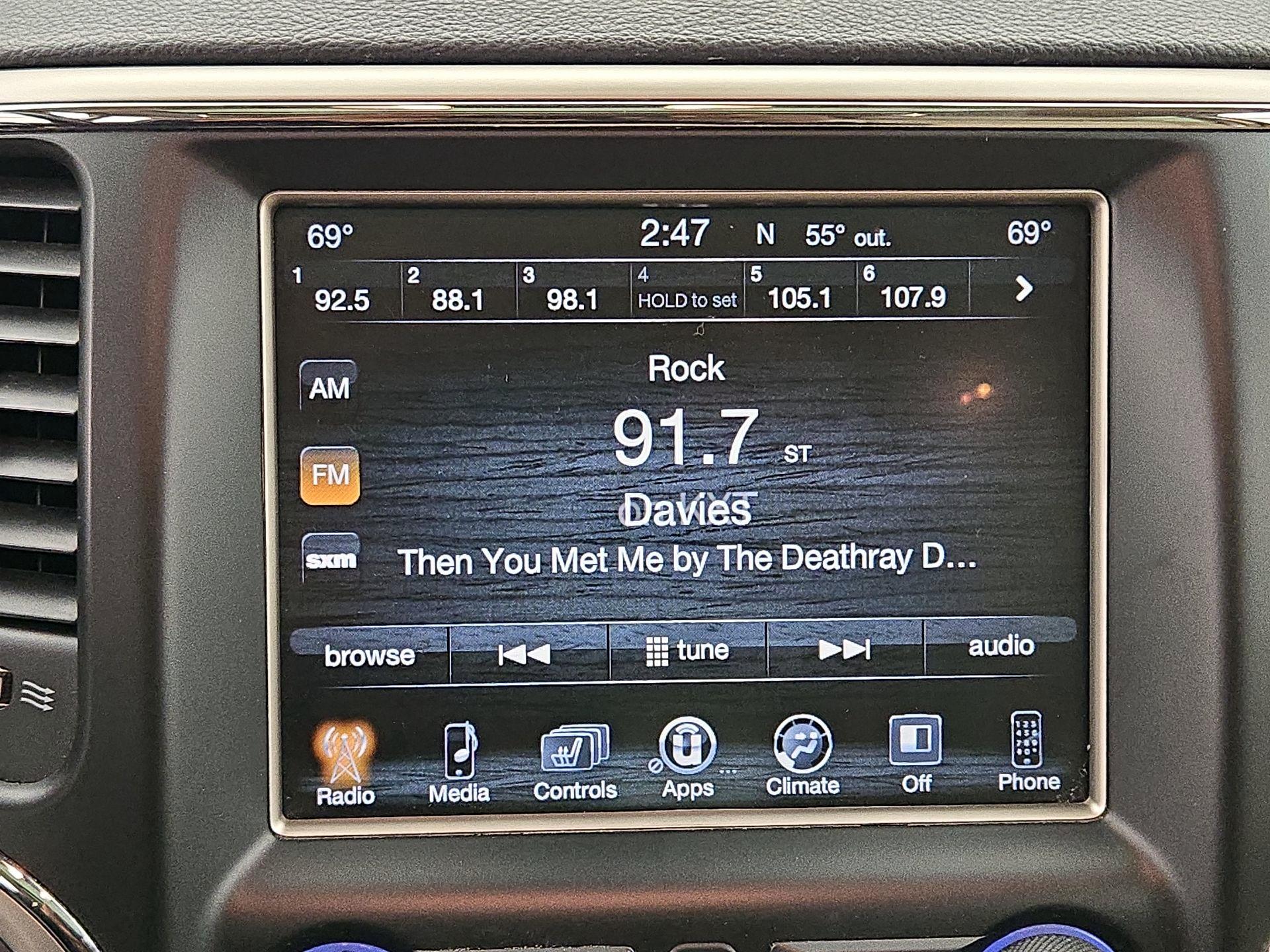 Thumbnail: 2016 Jeep Grand Cherokee - 15