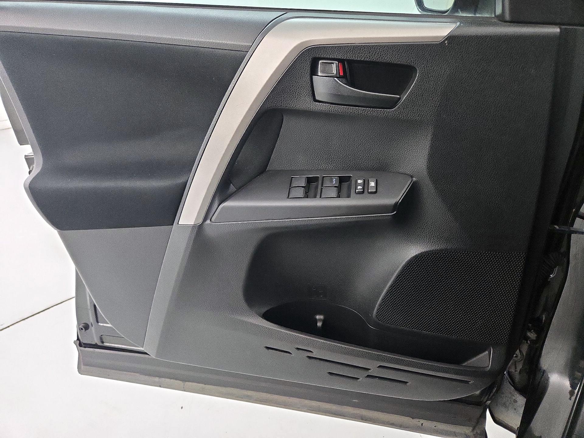 Thumbnail: 2017 Toyota RAV4 - 12