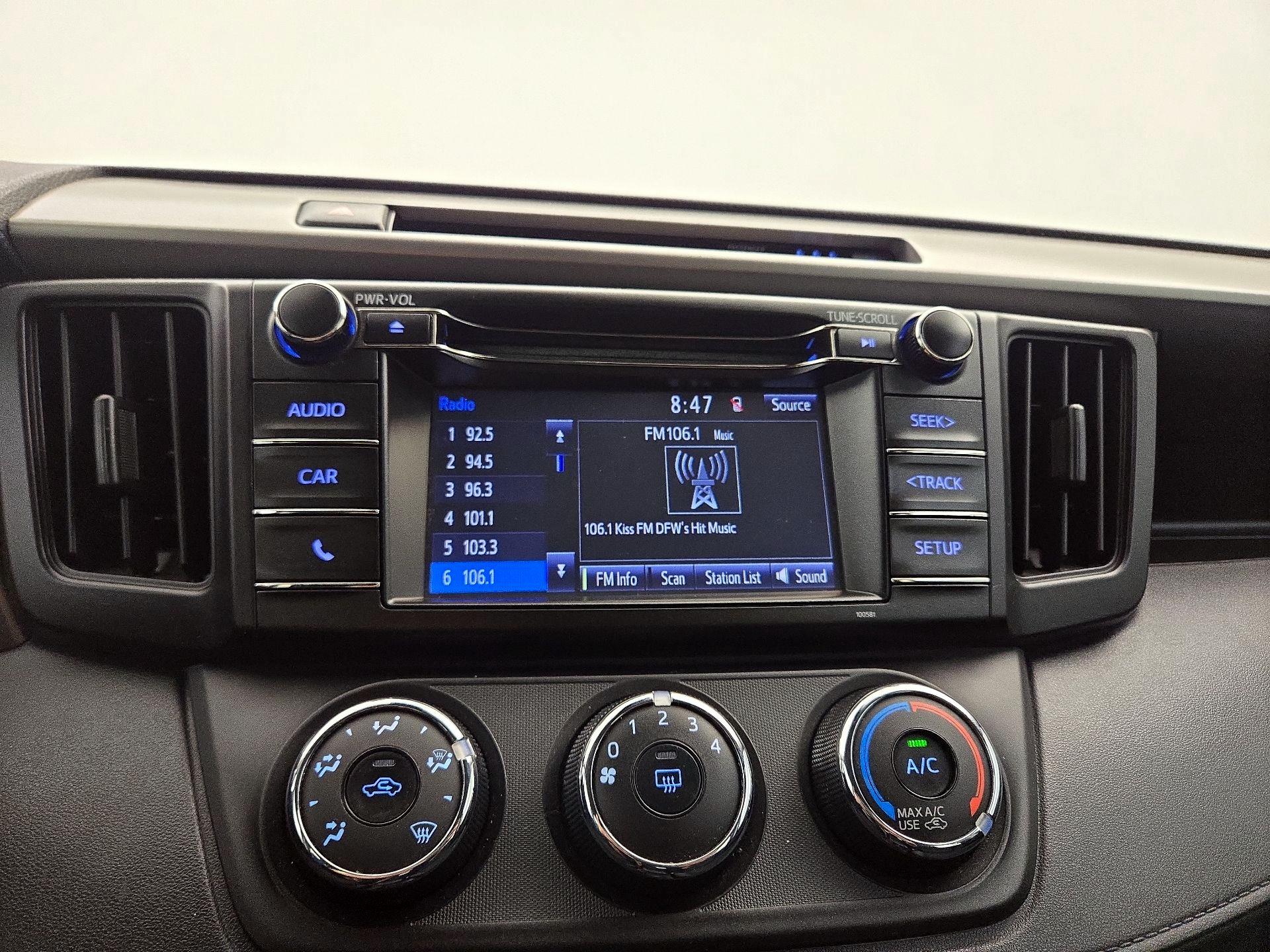 Thumbnail: 2017 Toyota RAV4 - 15