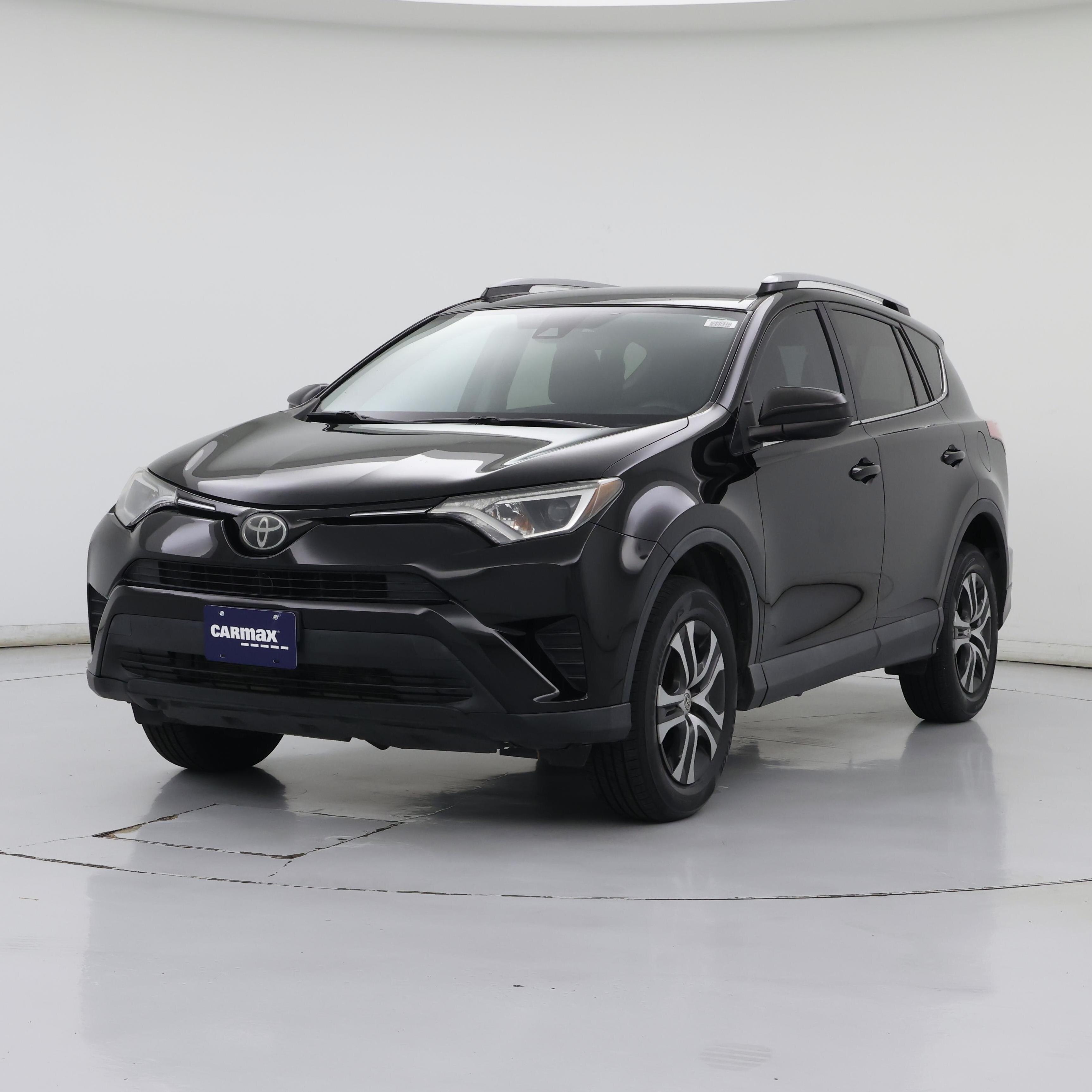 Thumbnail: 2017 Toyota RAV4 - 4