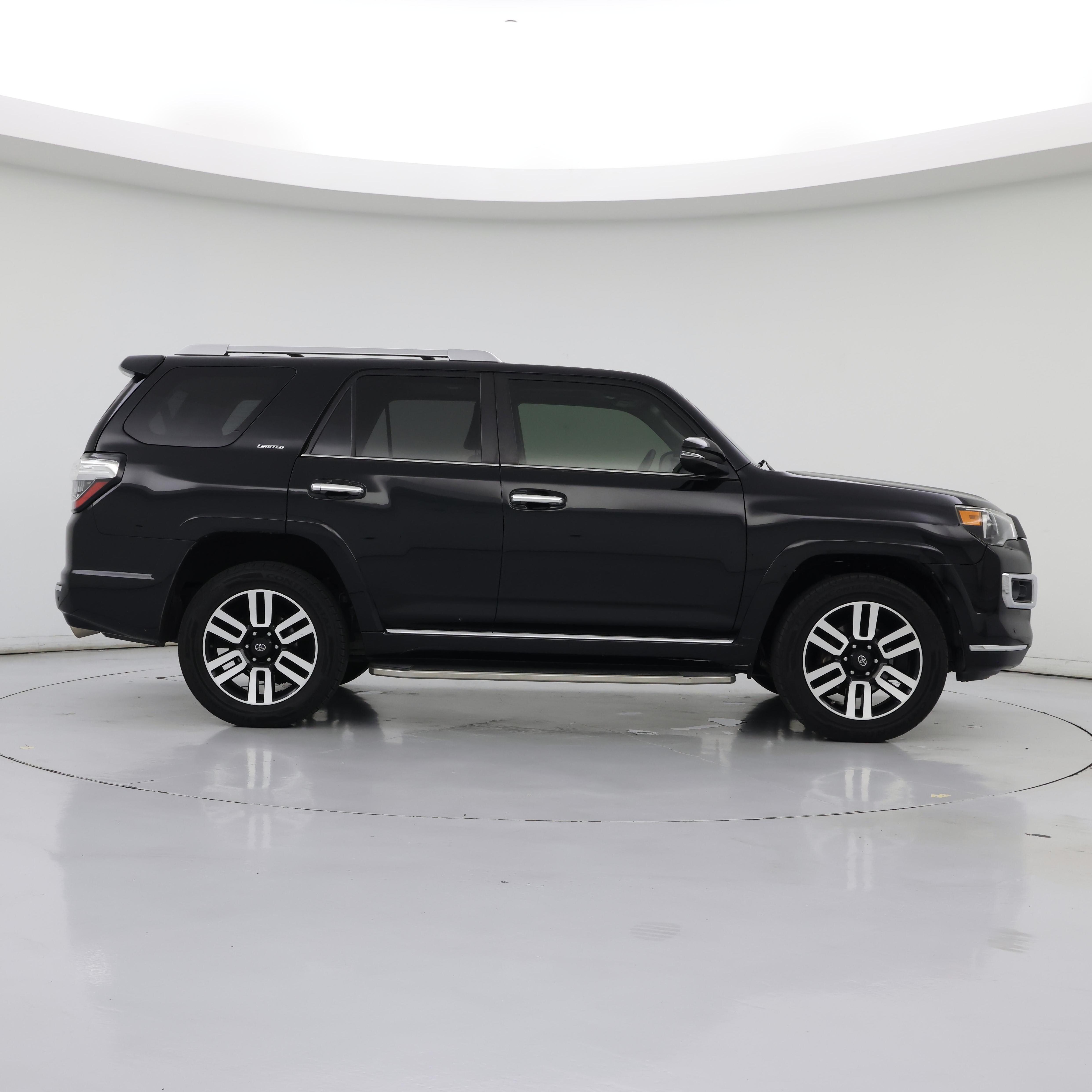 Thumbnail: 2017 Toyota 4Runner - 7