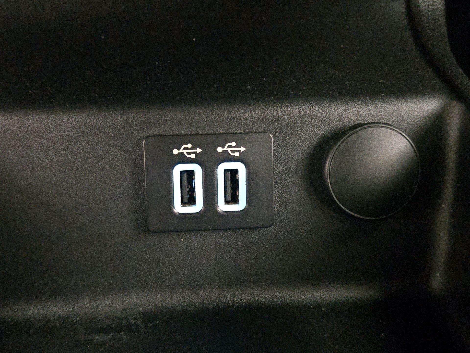 Thumbnail: 2019 Ford Fusion - 18